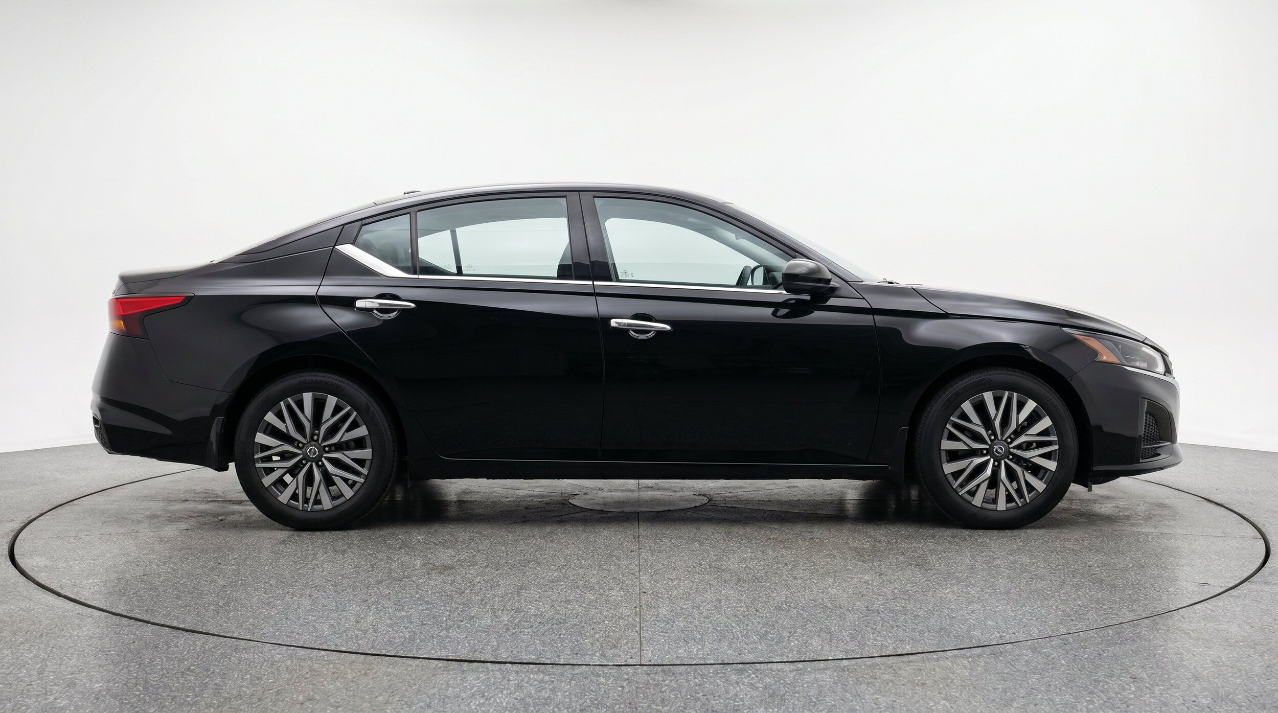 Thumbnail: 2025 Nissan Altima - 11