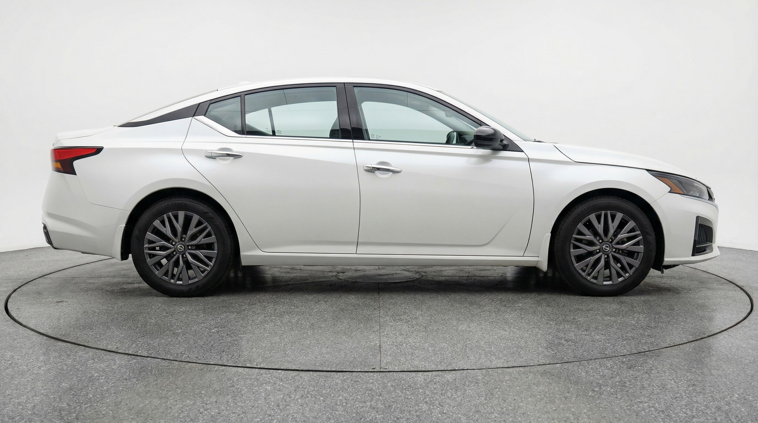 Thumbnail: 2025 Nissan Altima - 8