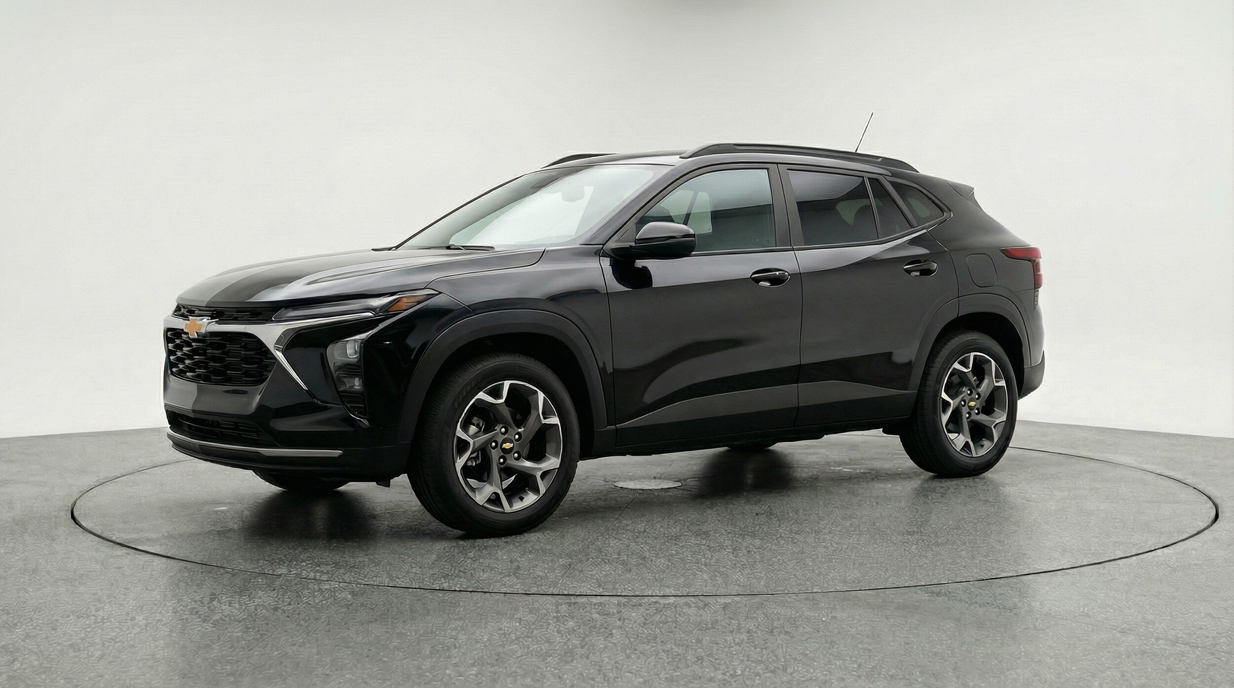 Thumbnail: 2025 Chevrolet Trax - 3