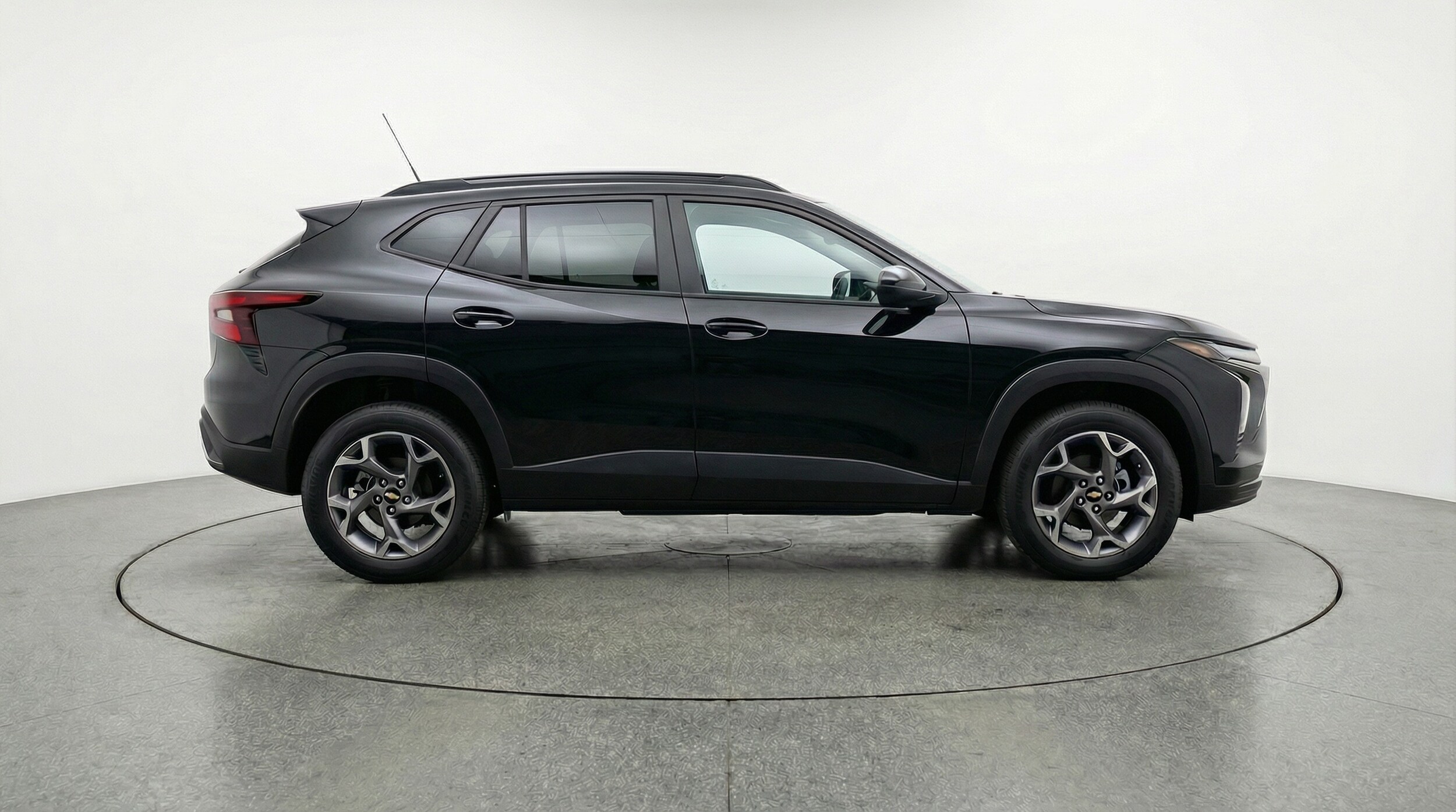 Thumbnail: 2025 Chevrolet Trax - 8