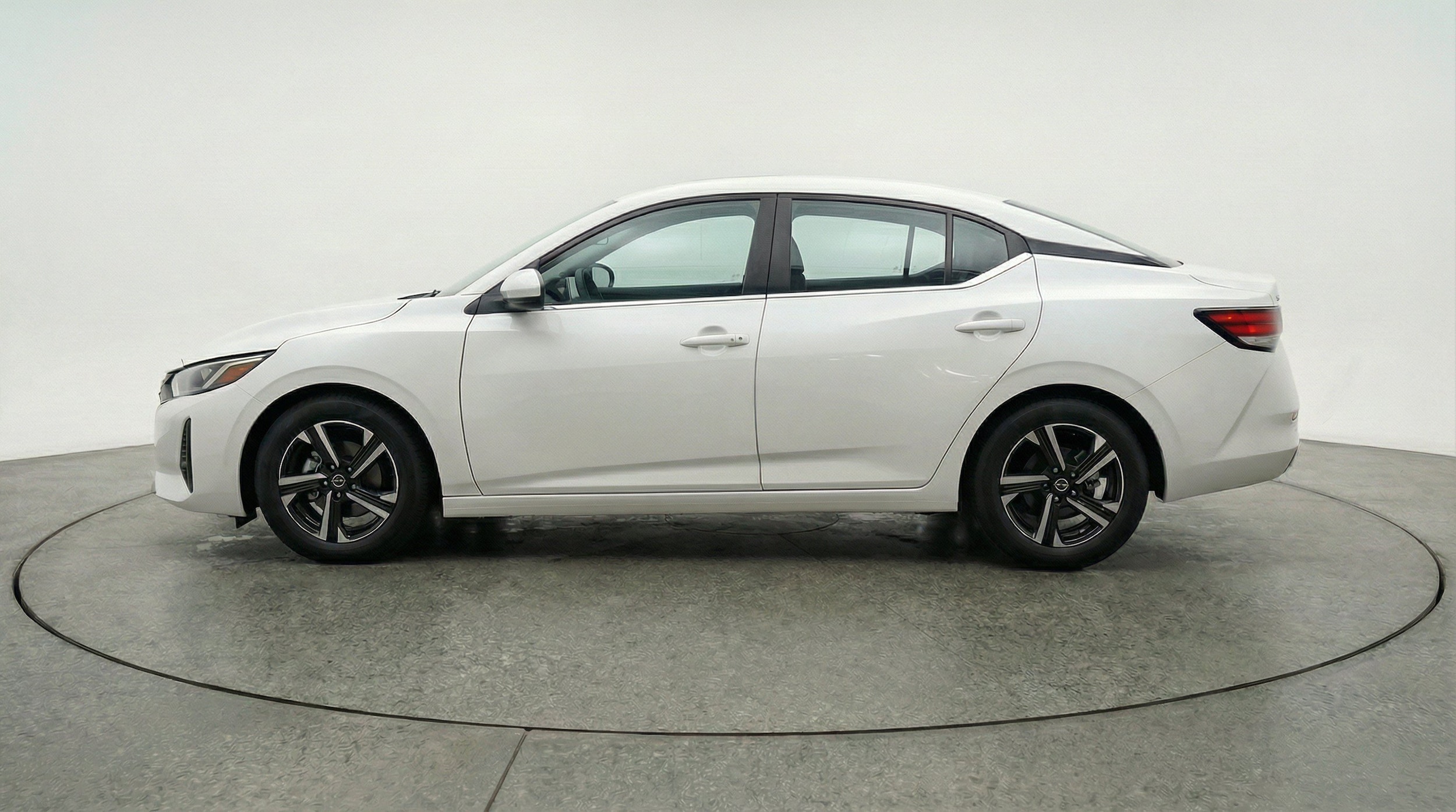 Thumbnail: 2025 Nissan Sentra - 5