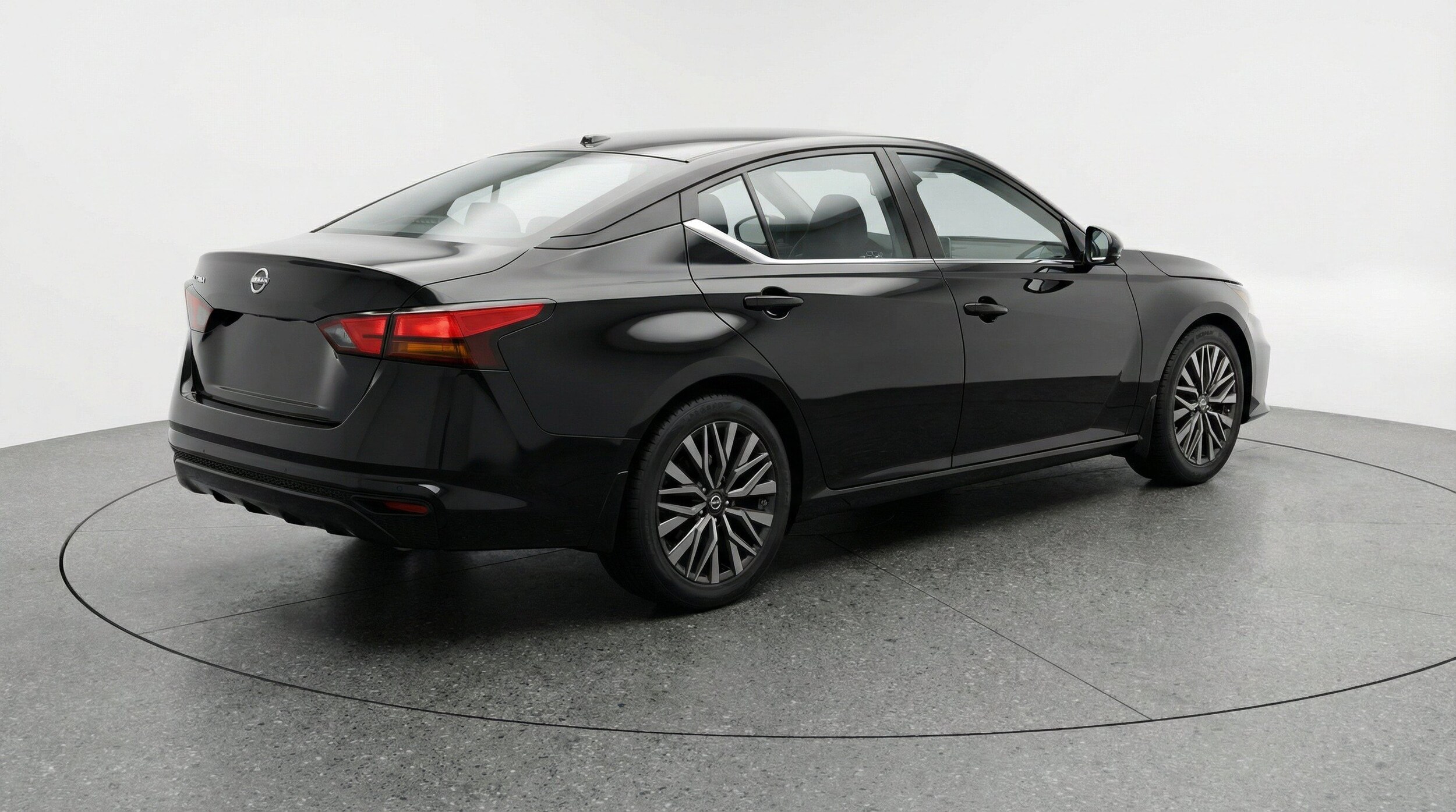 Thumbnail: 2025 Nissan Altima - 9