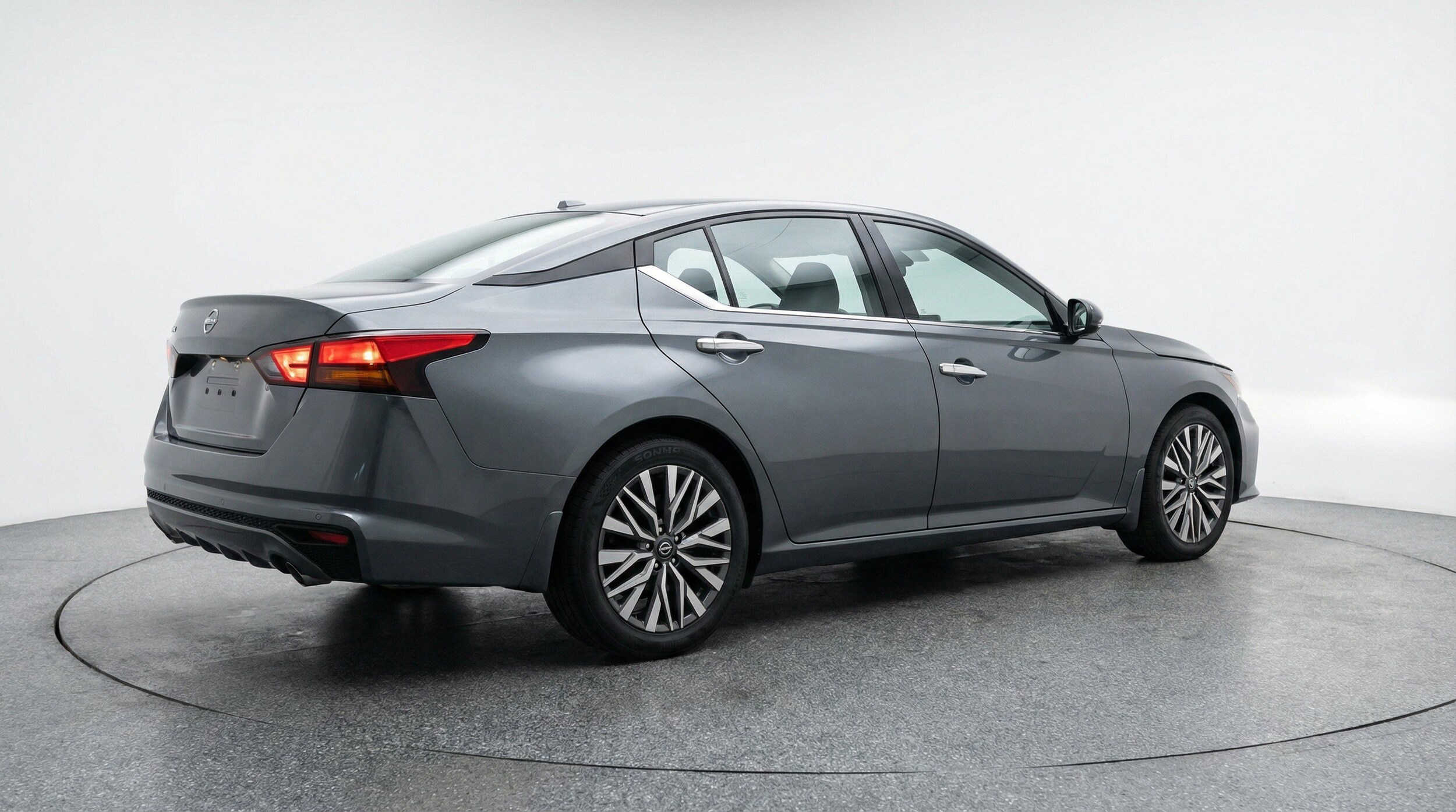 Thumbnail: 2025 Nissan Altima - 9