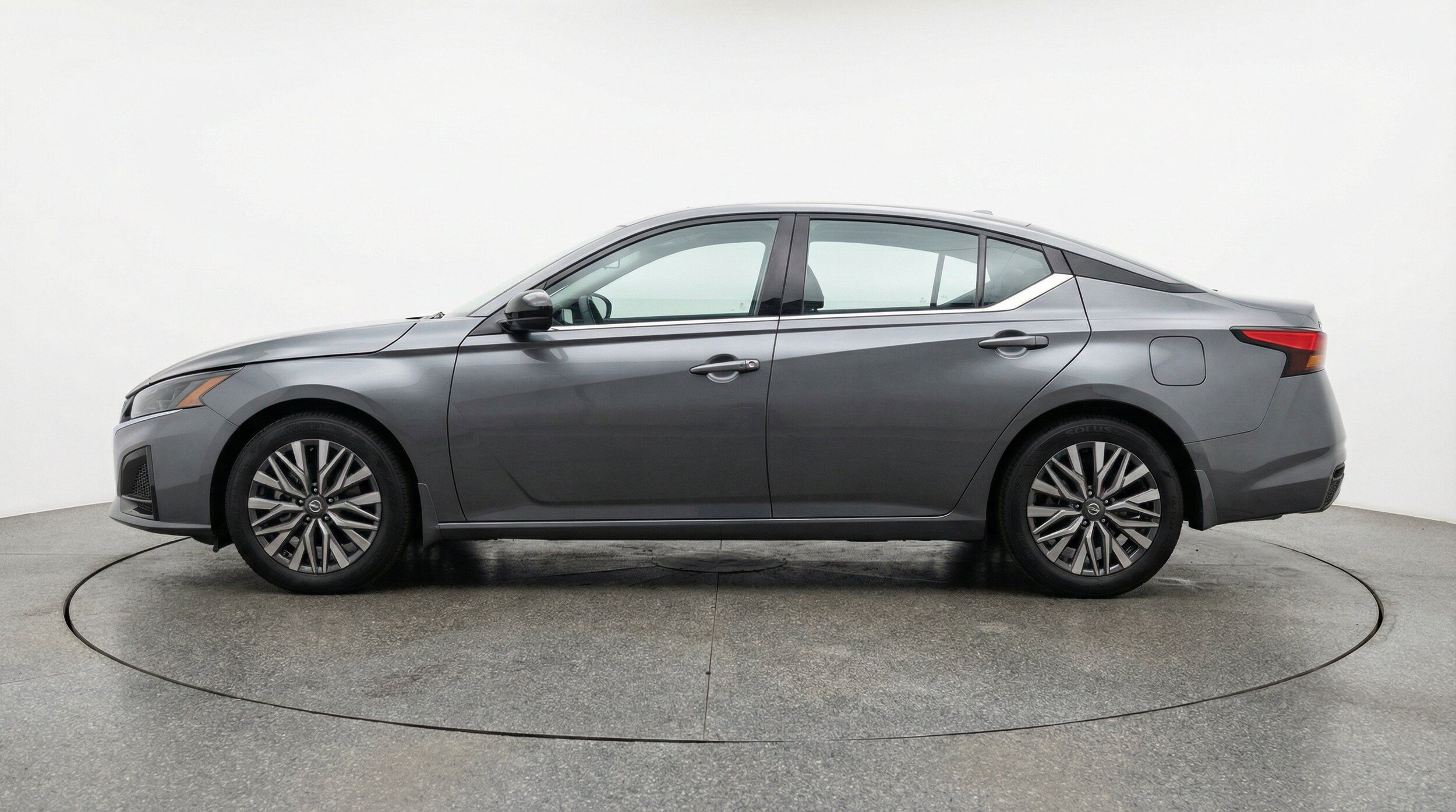 Thumbnail: 2025 Nissan Altima - 5