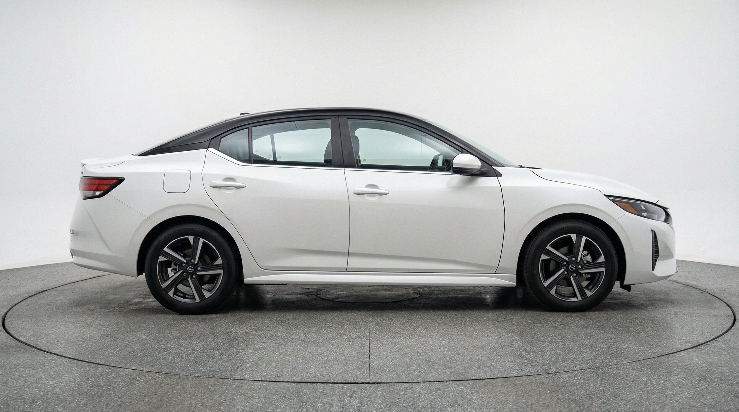 Thumbnail: 2025 Nissan Sentra - 11