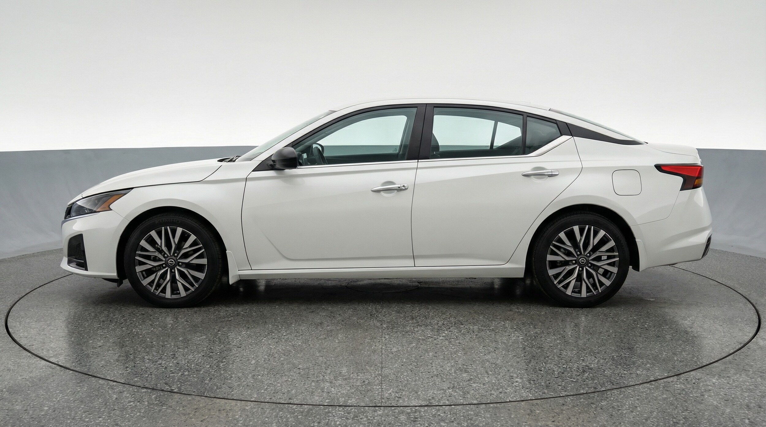 Thumbnail: 2025 Nissan Altima - 4