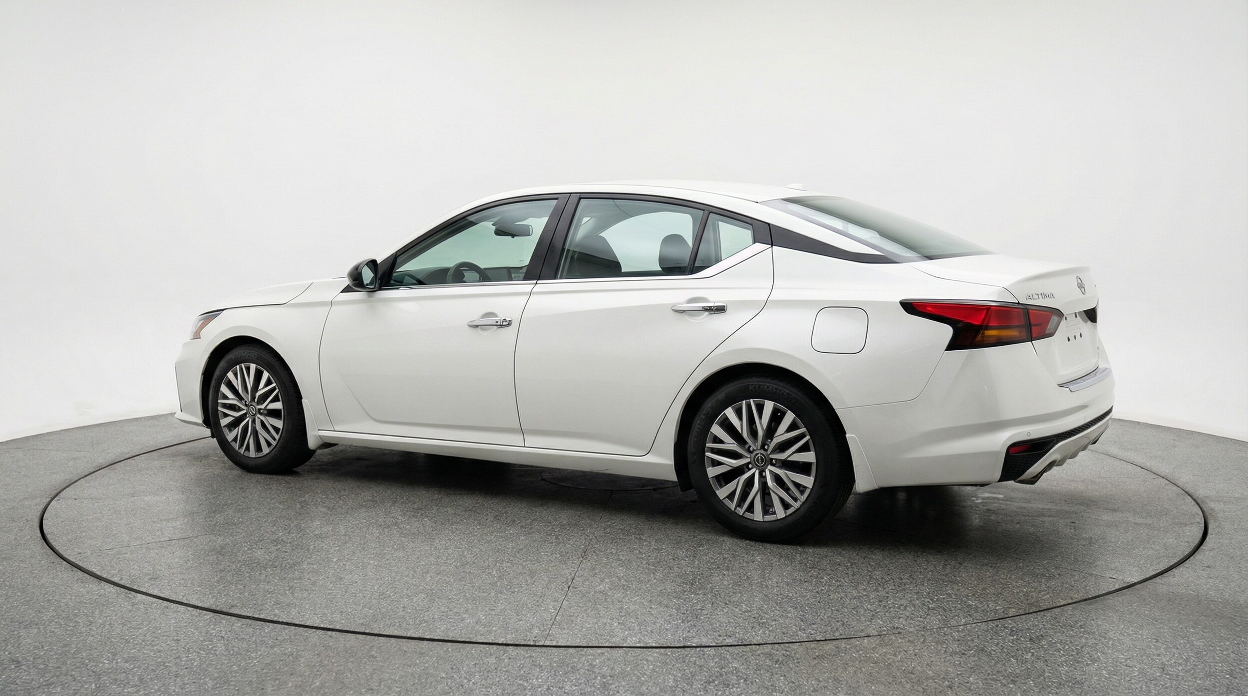 Thumbnail: 2025 Nissan Altima - 5