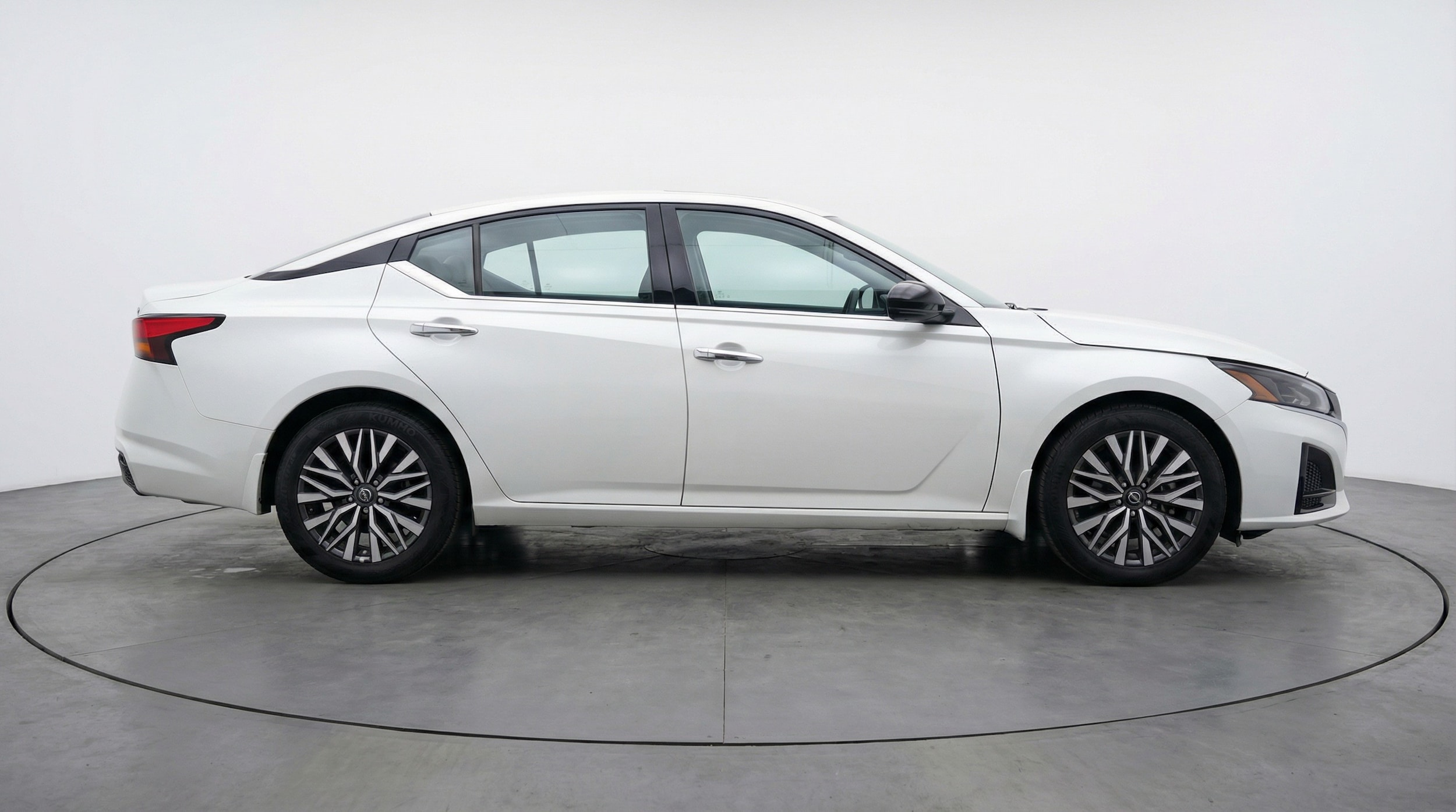 Thumbnail: 2025 Nissan Altima - 8