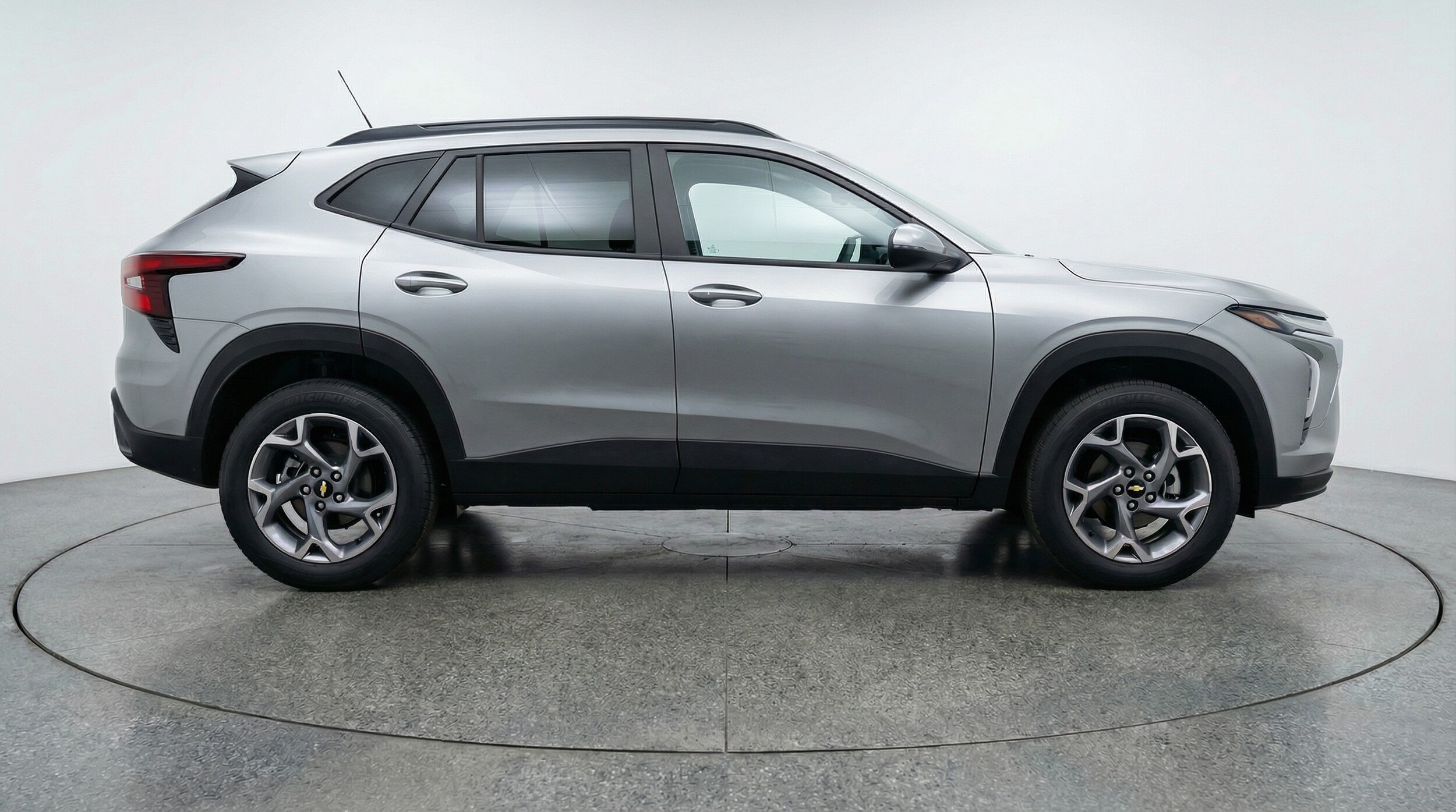 Thumbnail: 2025 Chevrolet Trax - 8