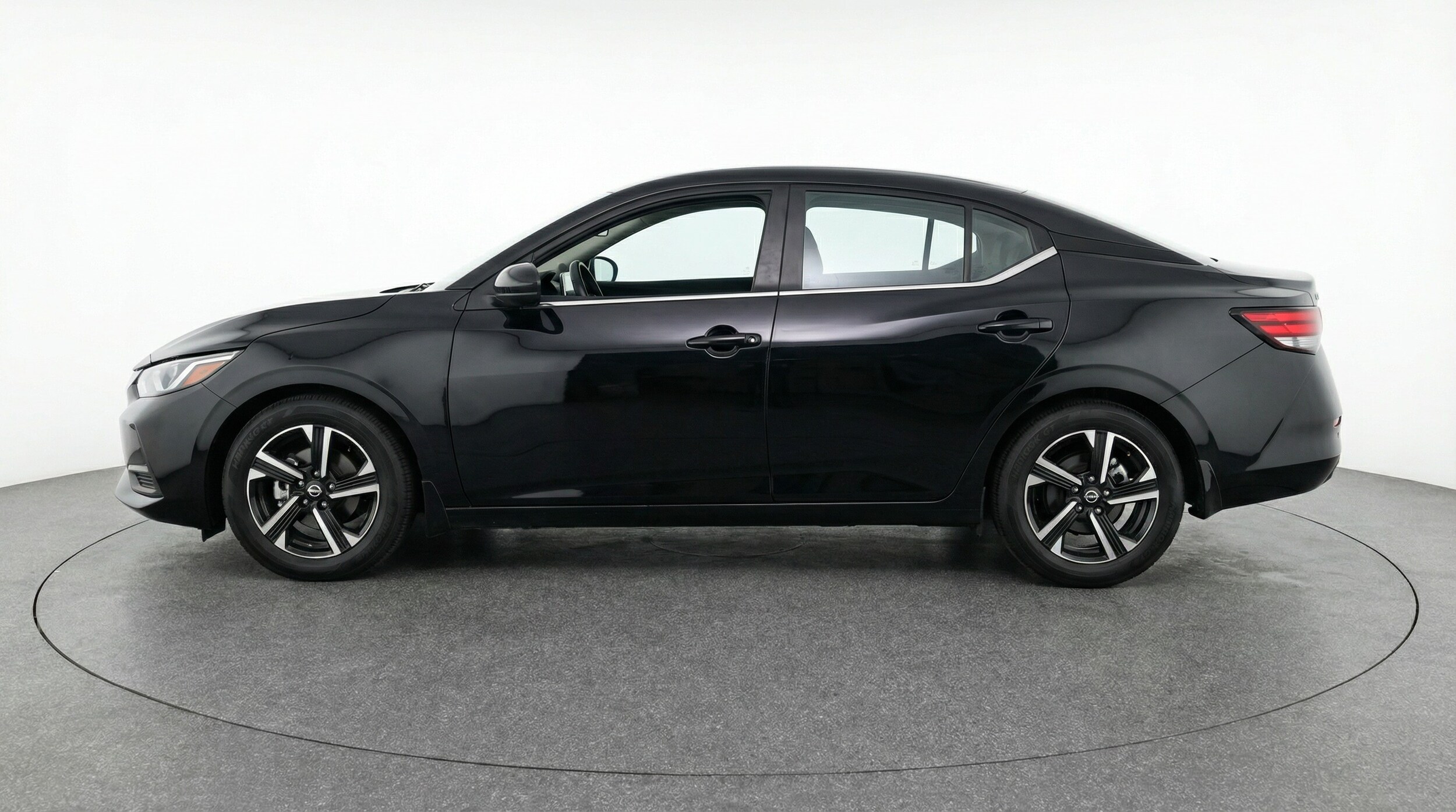 Thumbnail: 2025 Nissan Sentra - 4