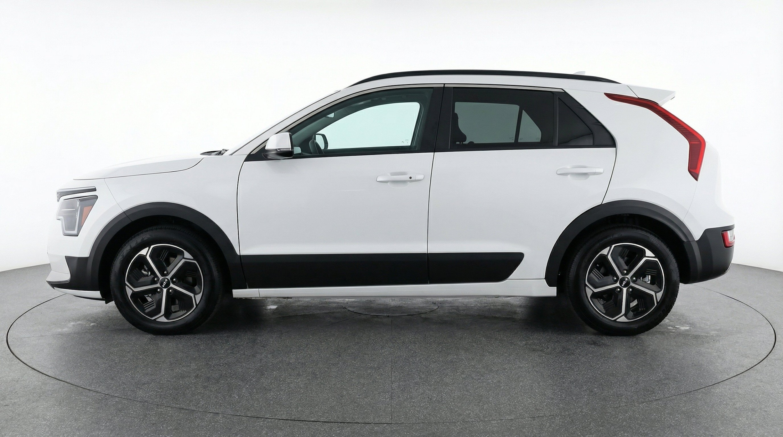 Thumbnail: 2026 Kia Niro - 5