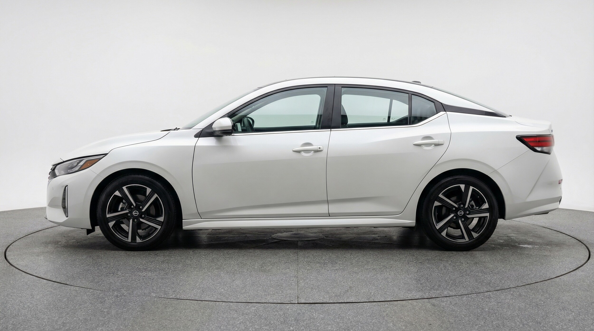 Thumbnail: 2025 Nissan Sentra - 4