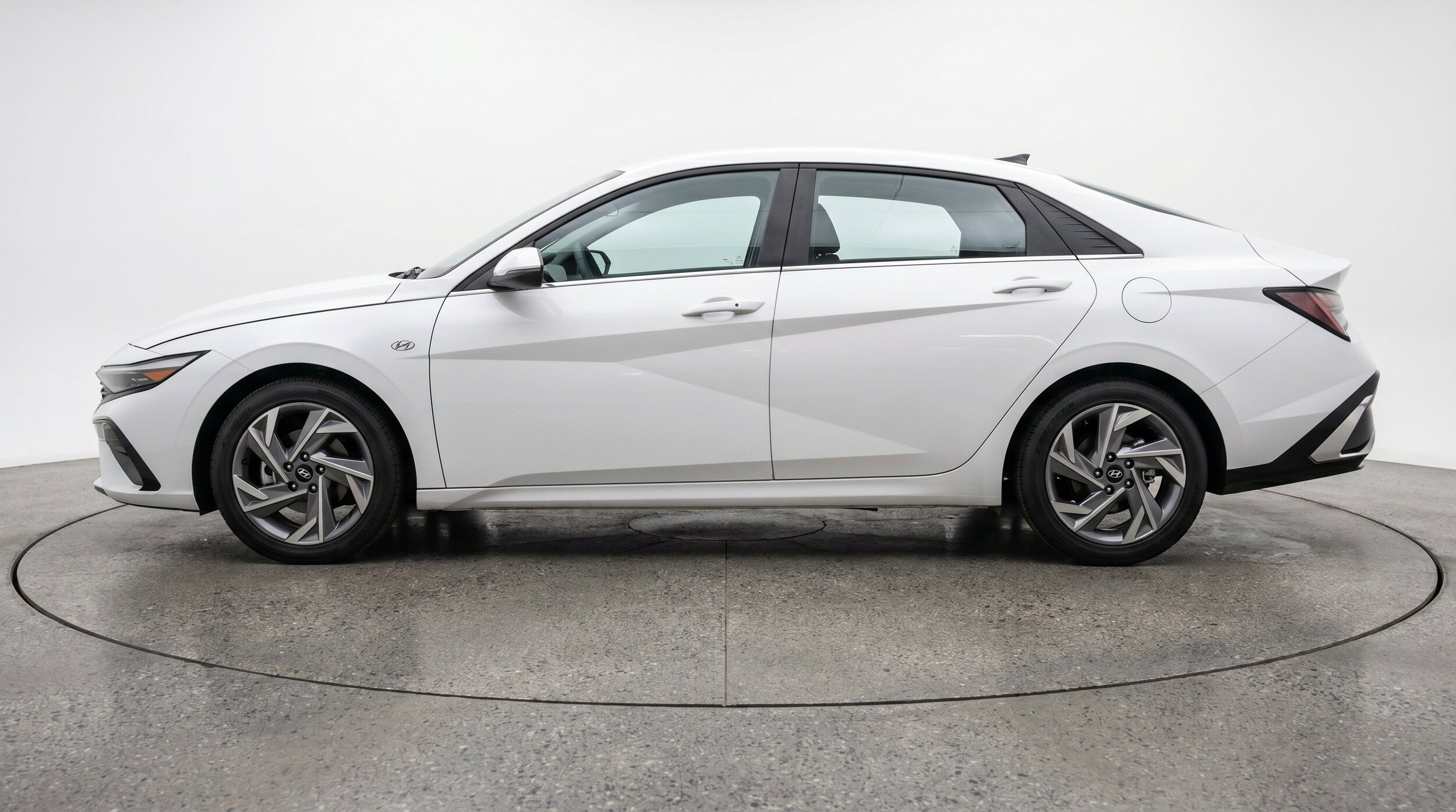 Thumbnail: 2025 Hyundai Elantra - 5