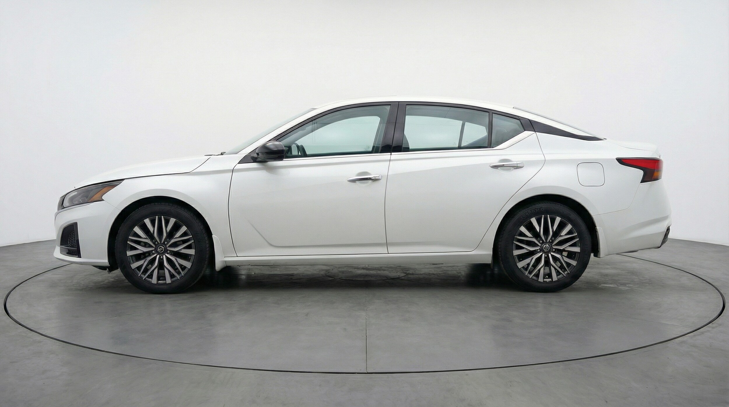 Thumbnail: 2025 Nissan Altima - 4