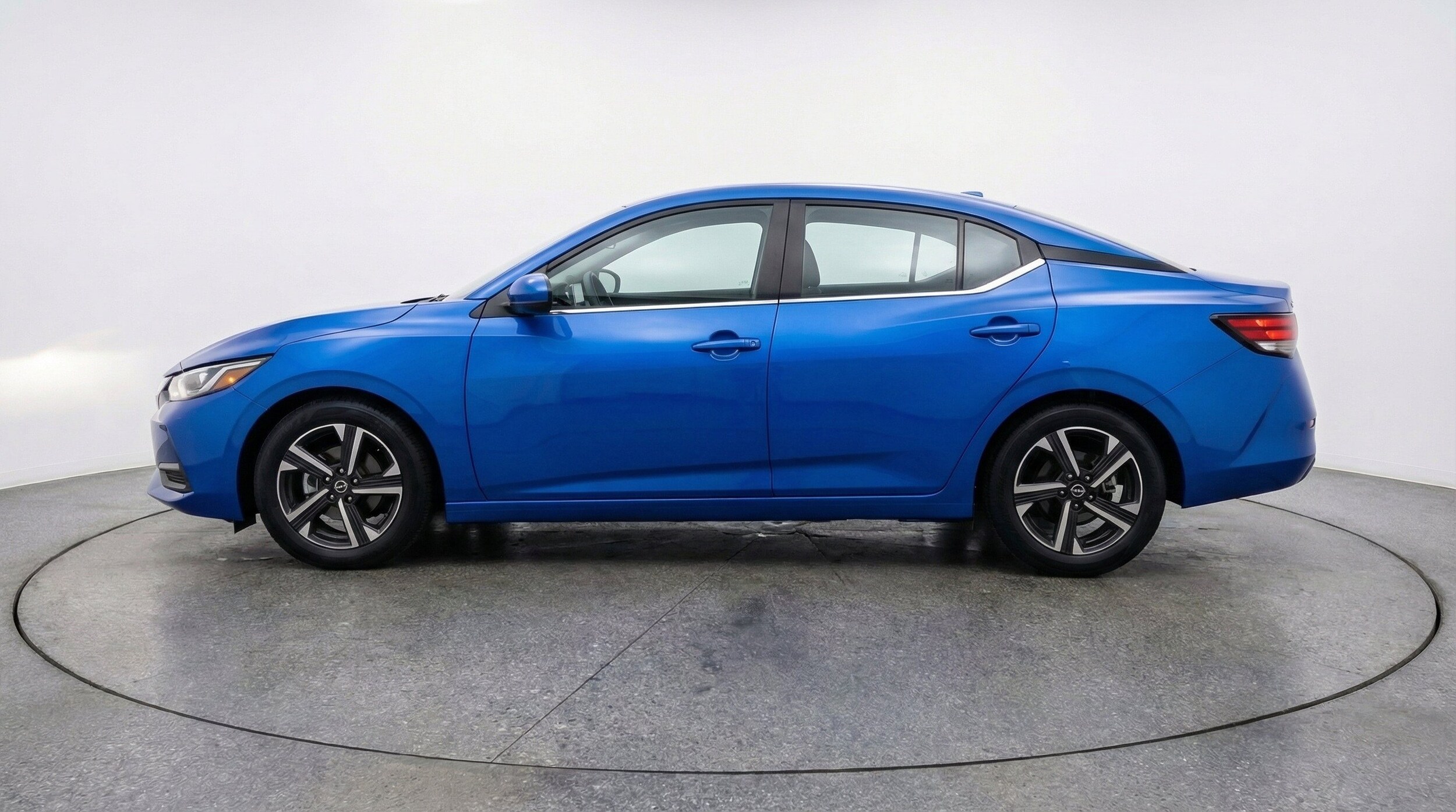 Thumbnail: 2025 Nissan Sentra - 5
