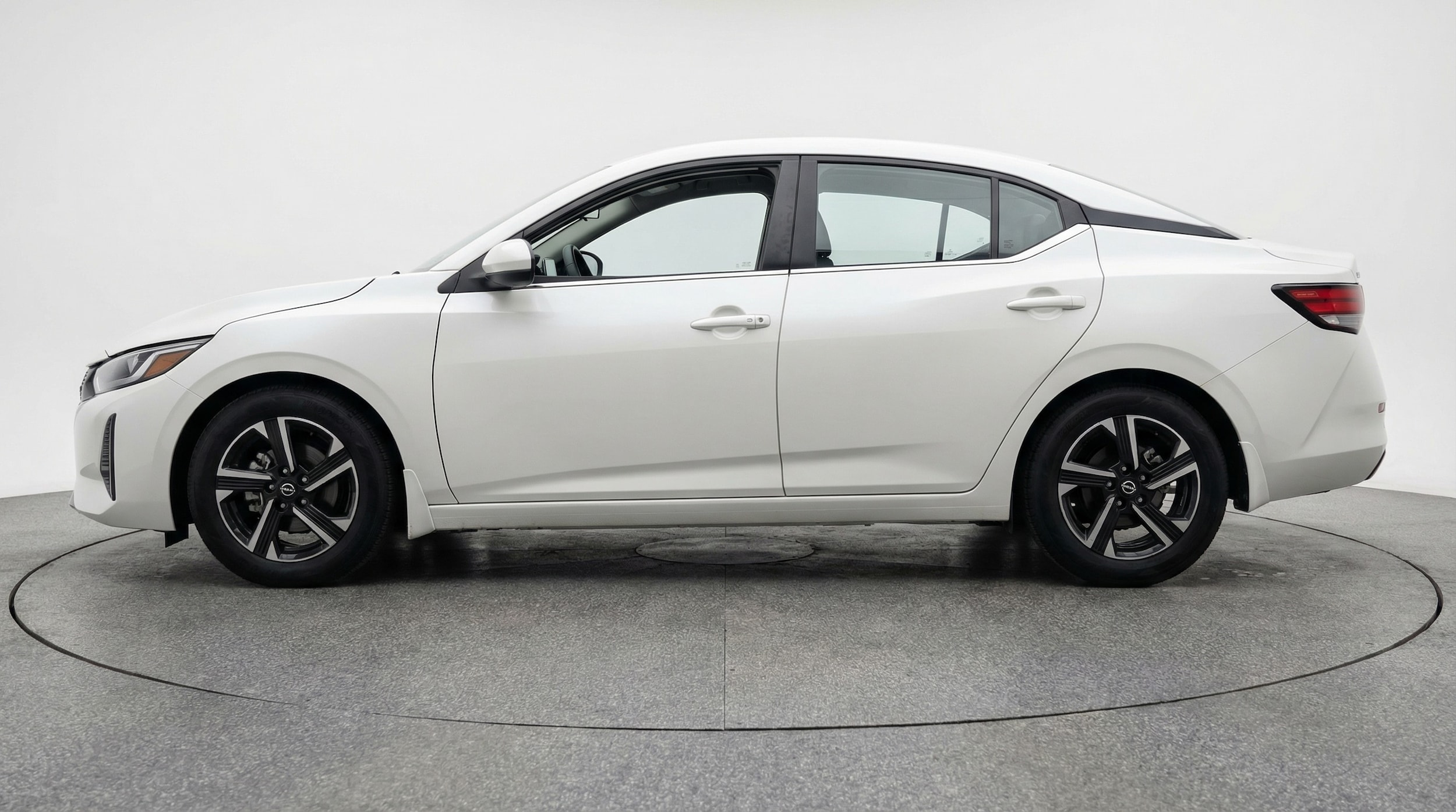 Thumbnail: 2025 Nissan Sentra - 4