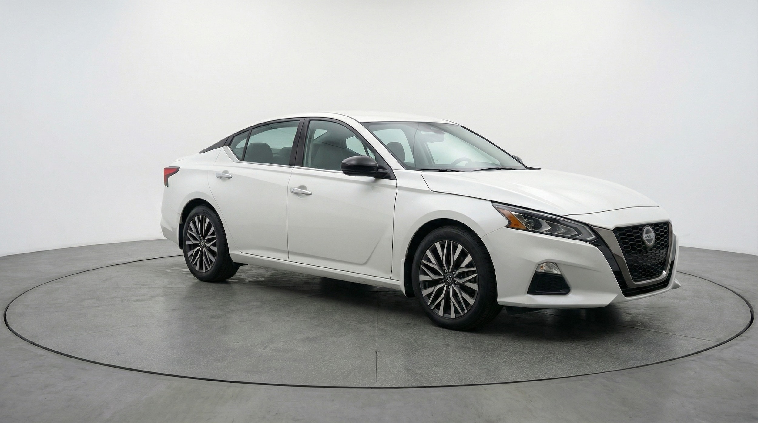 Thumbnail: 2025 Nissan Altima - 1