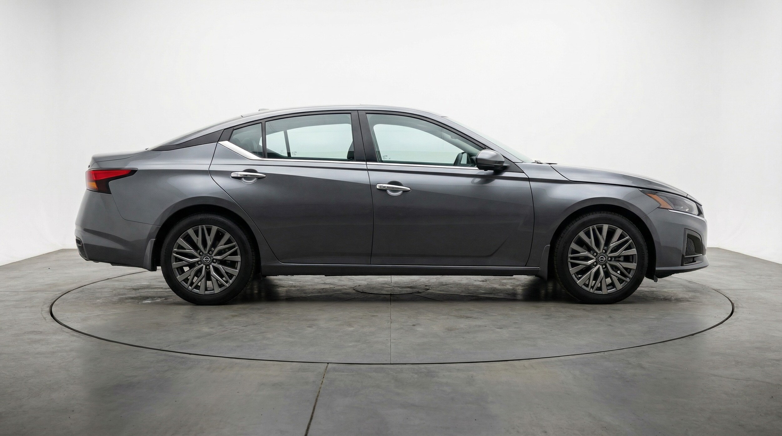 Thumbnail: 2025 Nissan Altima - 8