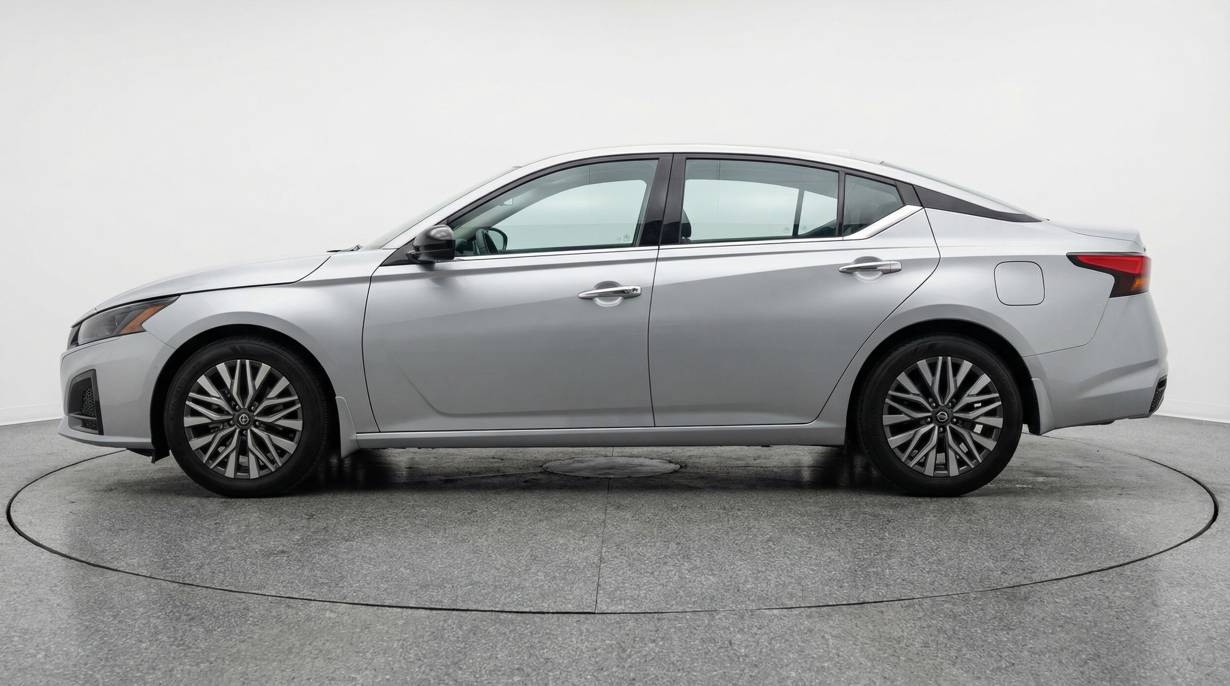 Thumbnail: 2025 Nissan Altima - 4