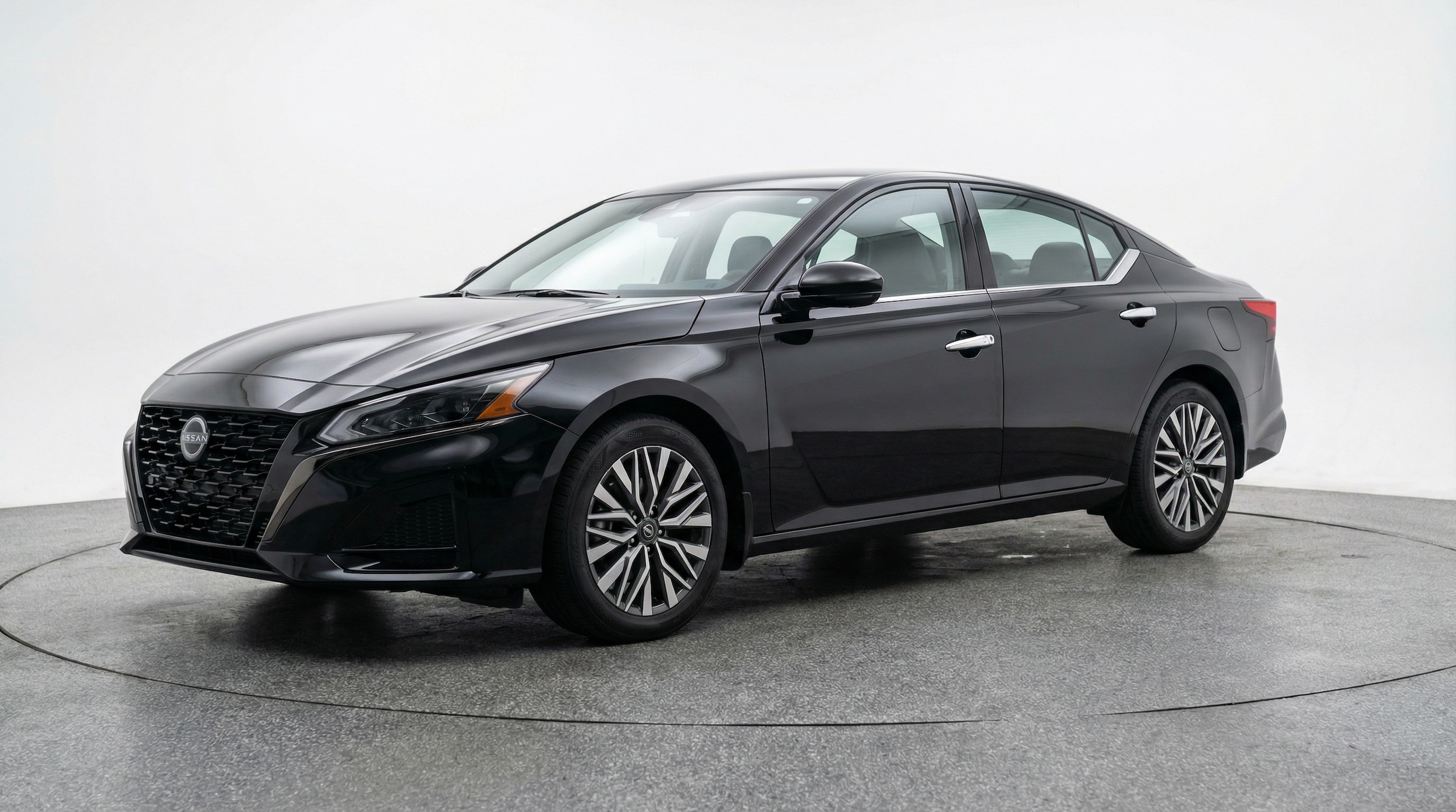 Thumbnail: 2025 Nissan Altima - 3