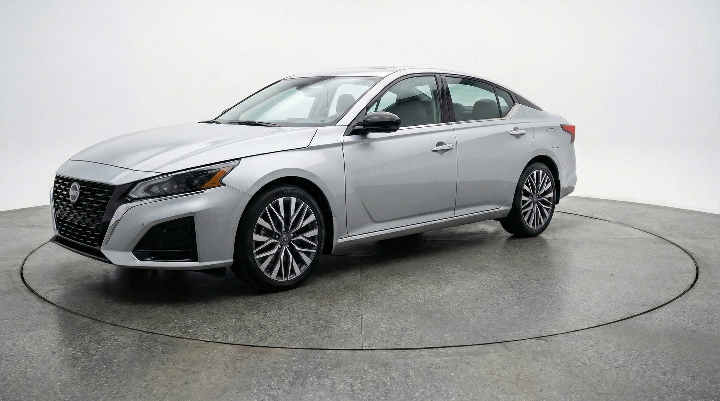 Thumbnail: 2025 Nissan Altima - 3