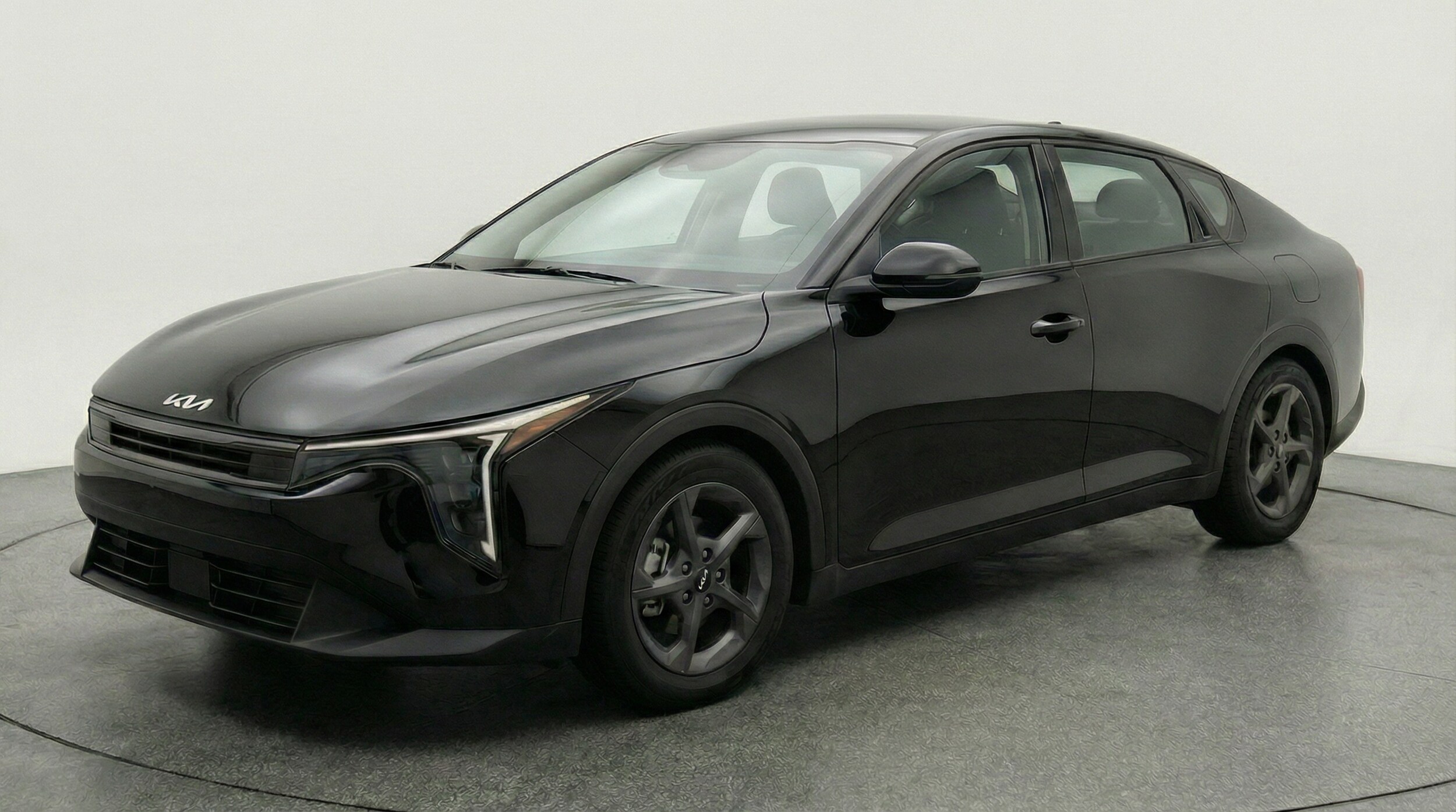 Thumbnail: 2025 Kia K4 - 3