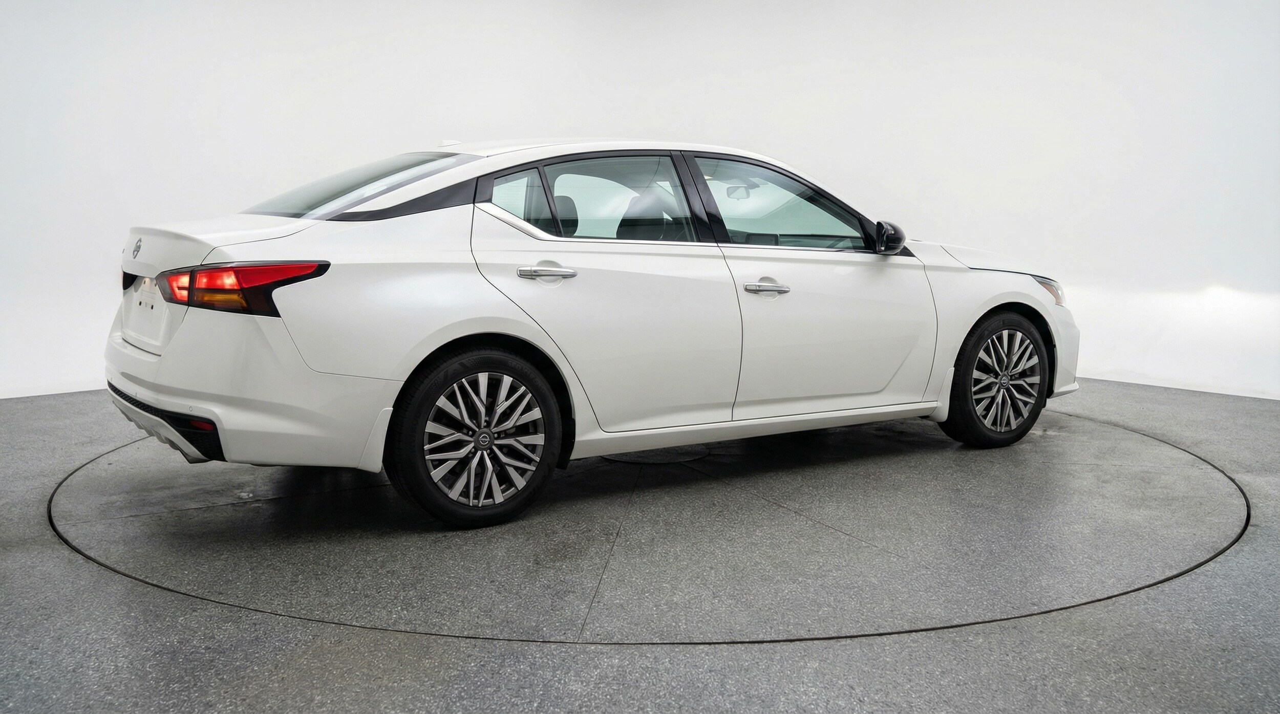 Thumbnail: 2025 Nissan Altima - 7