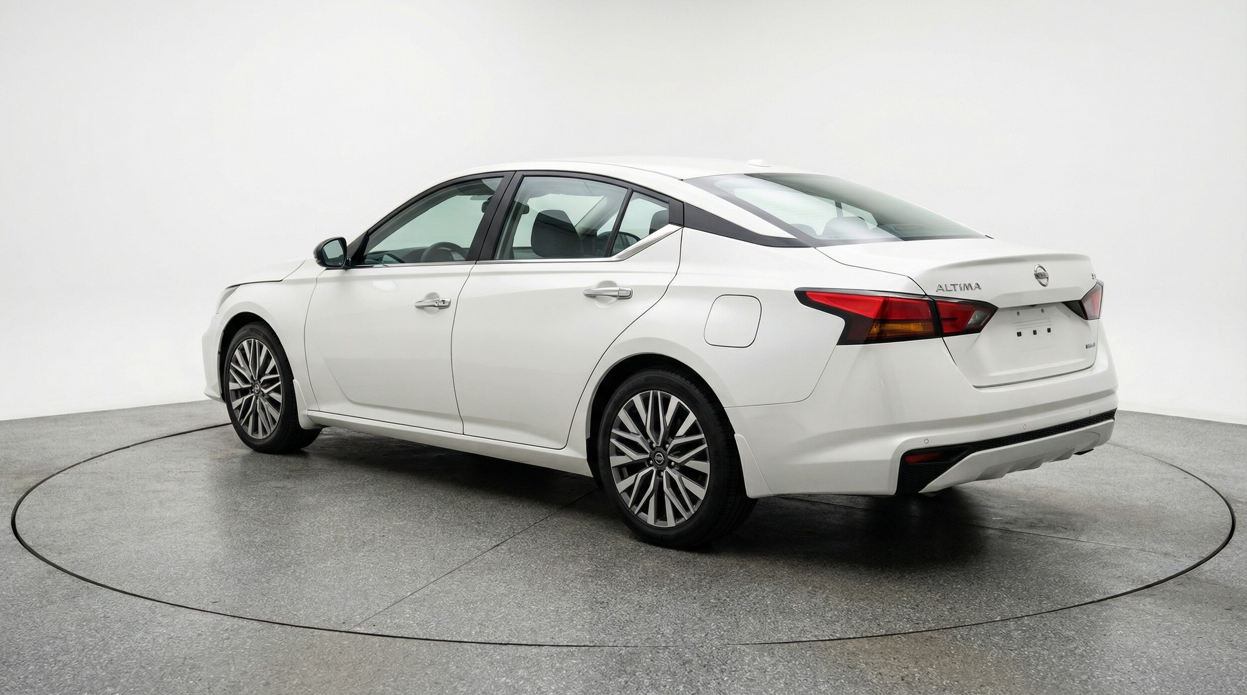 Thumbnail: 2025 Nissan Altima - 5