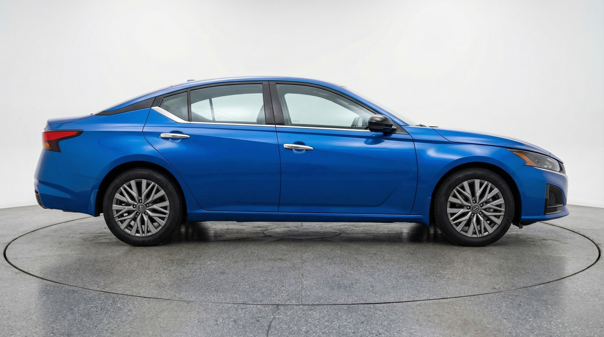 Thumbnail: 2025 Nissan Altima - 8