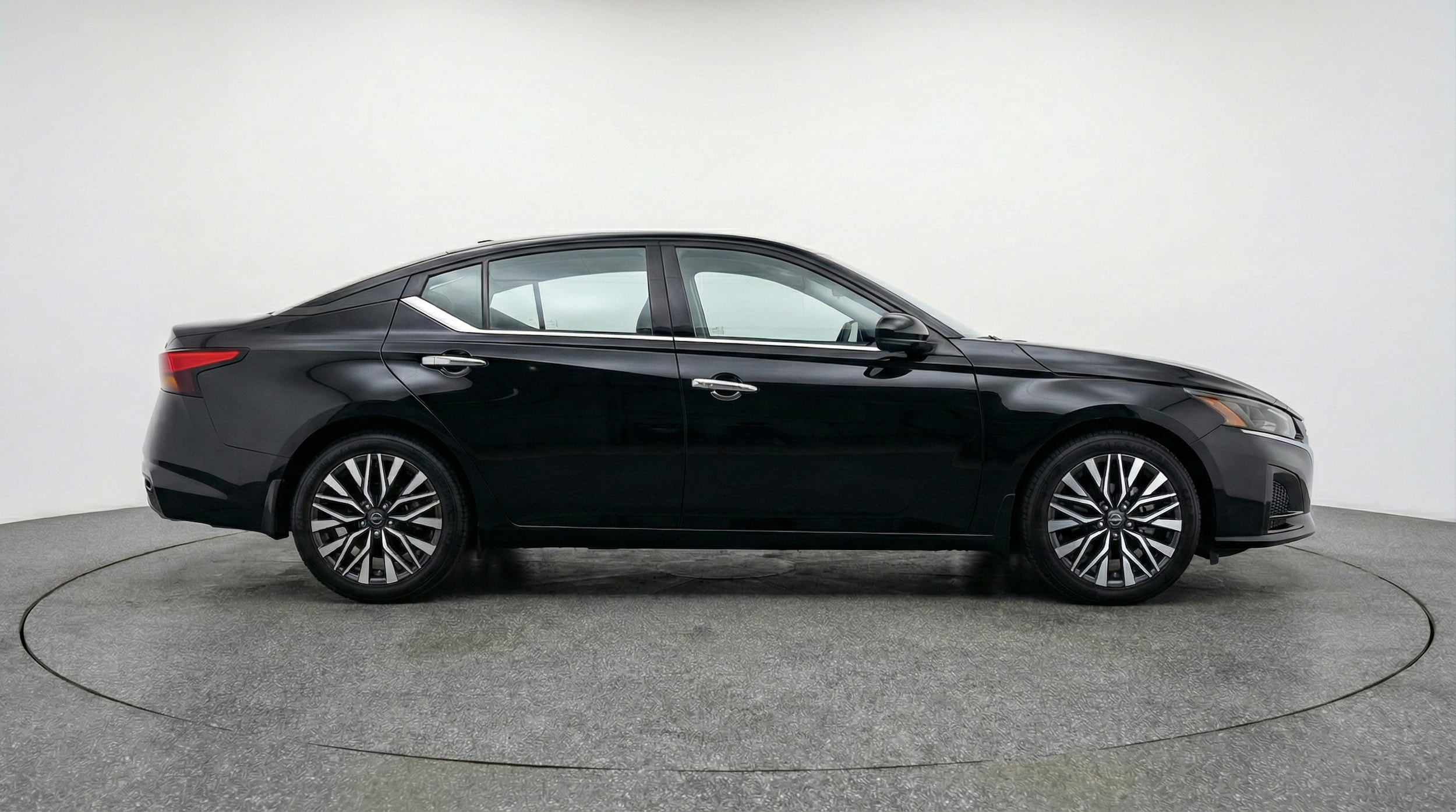 Thumbnail: 2025 Nissan Altima - 8