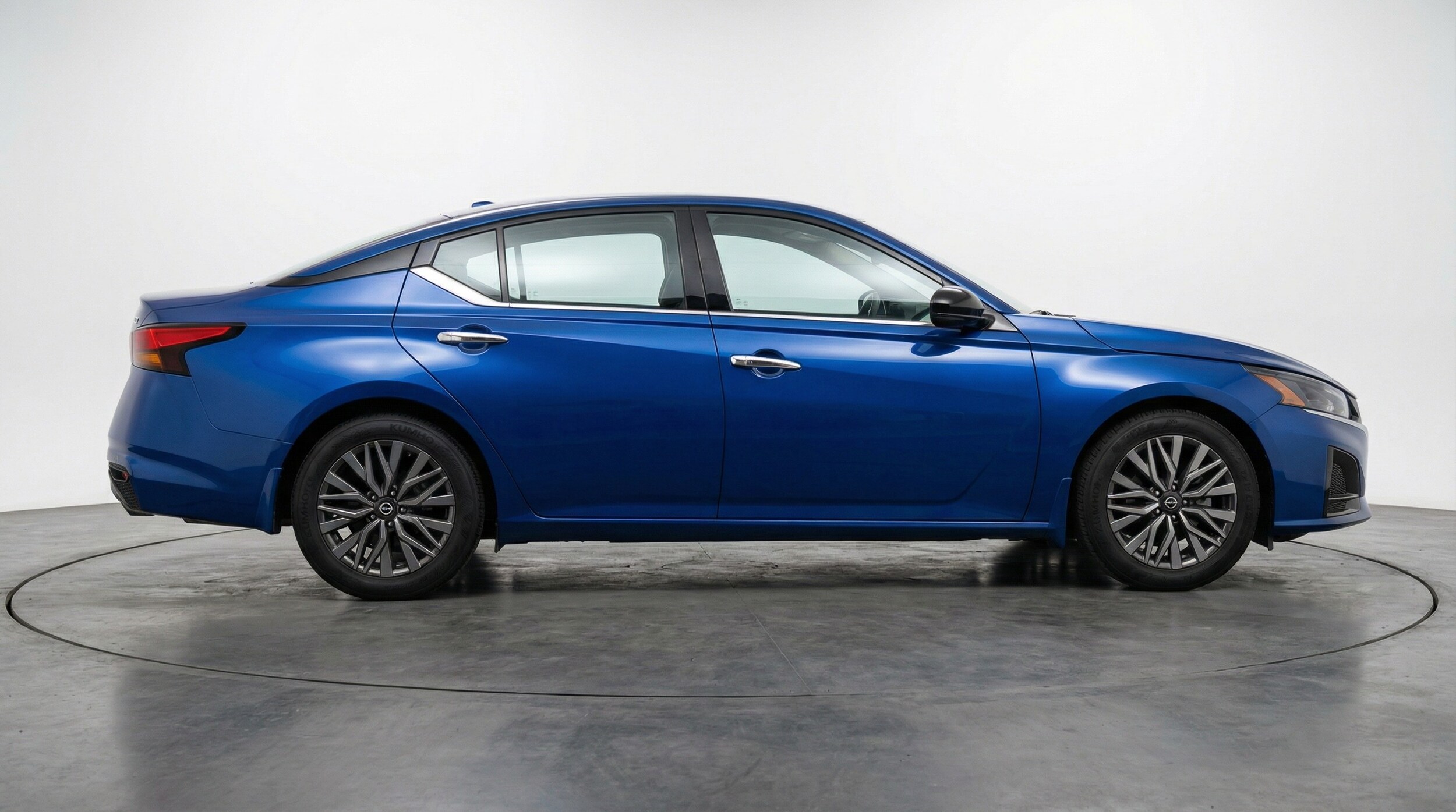 Thumbnail: 2025 Nissan Altima - 8