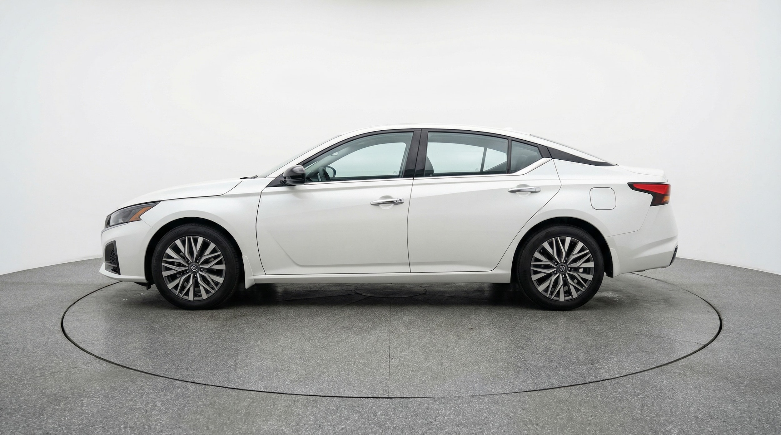 Thumbnail: 2025 Nissan Altima - 4