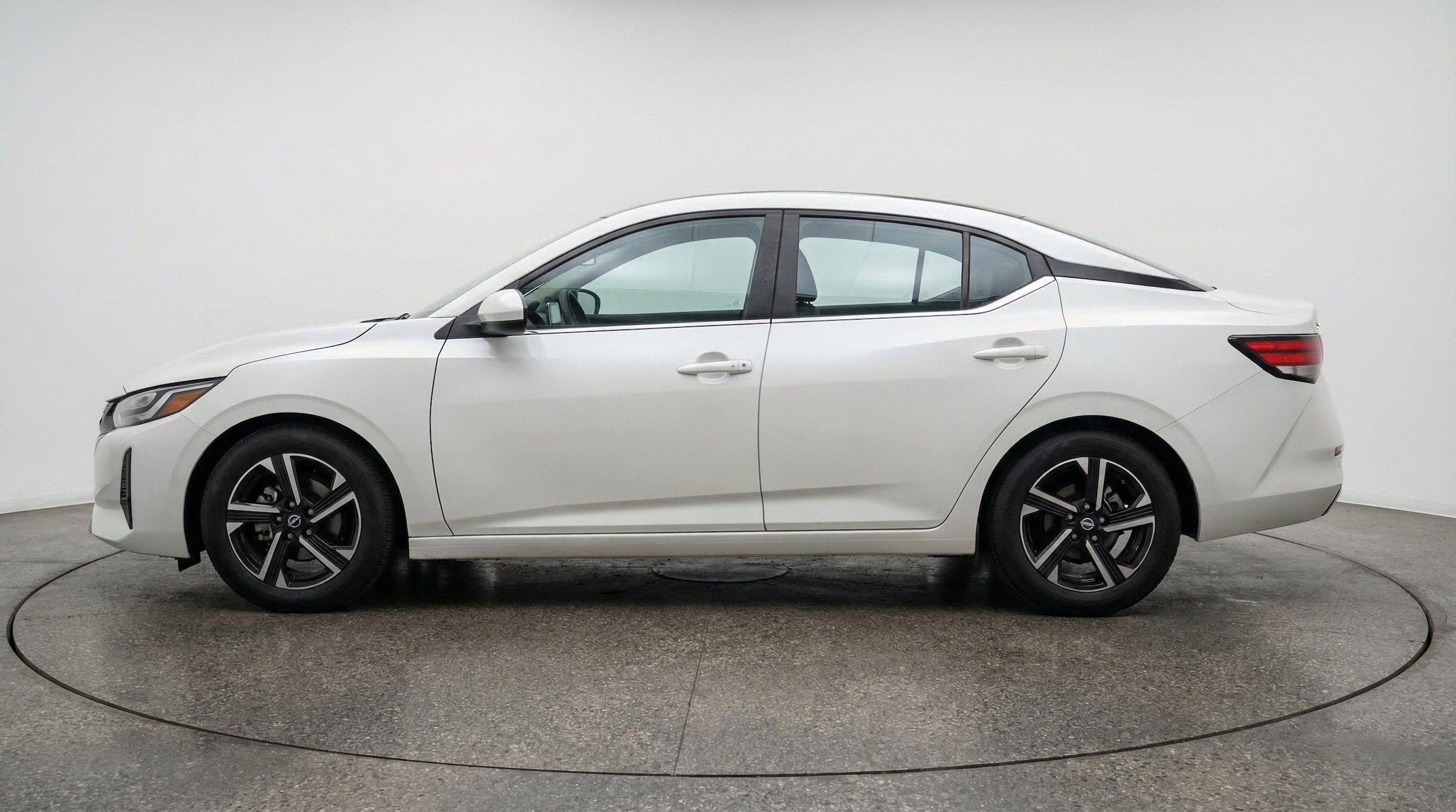 Thumbnail: 2025 Nissan Sentra - 5