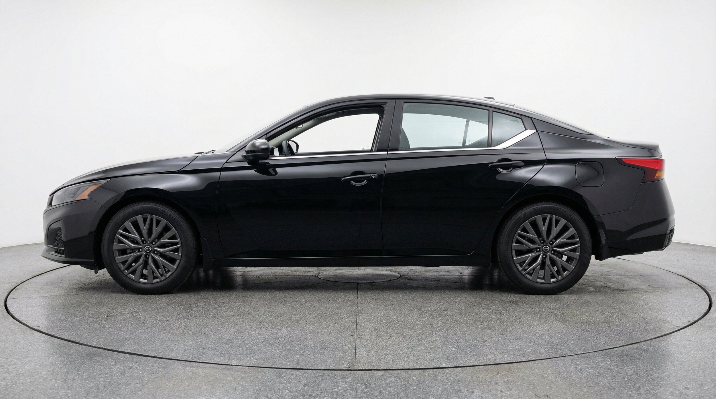 Thumbnail: 2026 Nissan Altima - 5