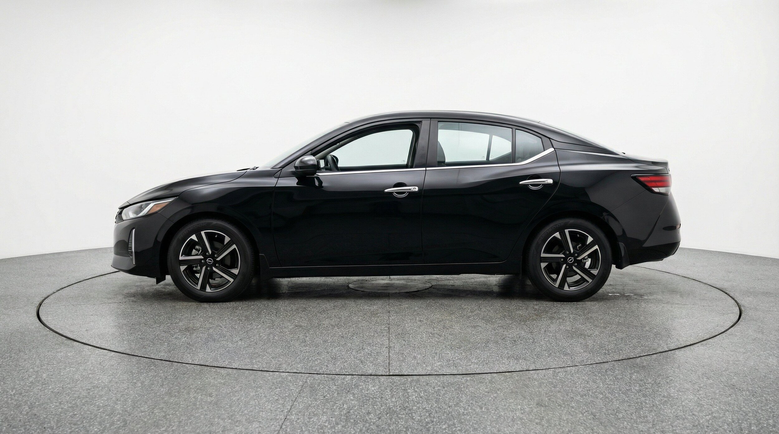 Thumbnail: 2025 Nissan Sentra - 5