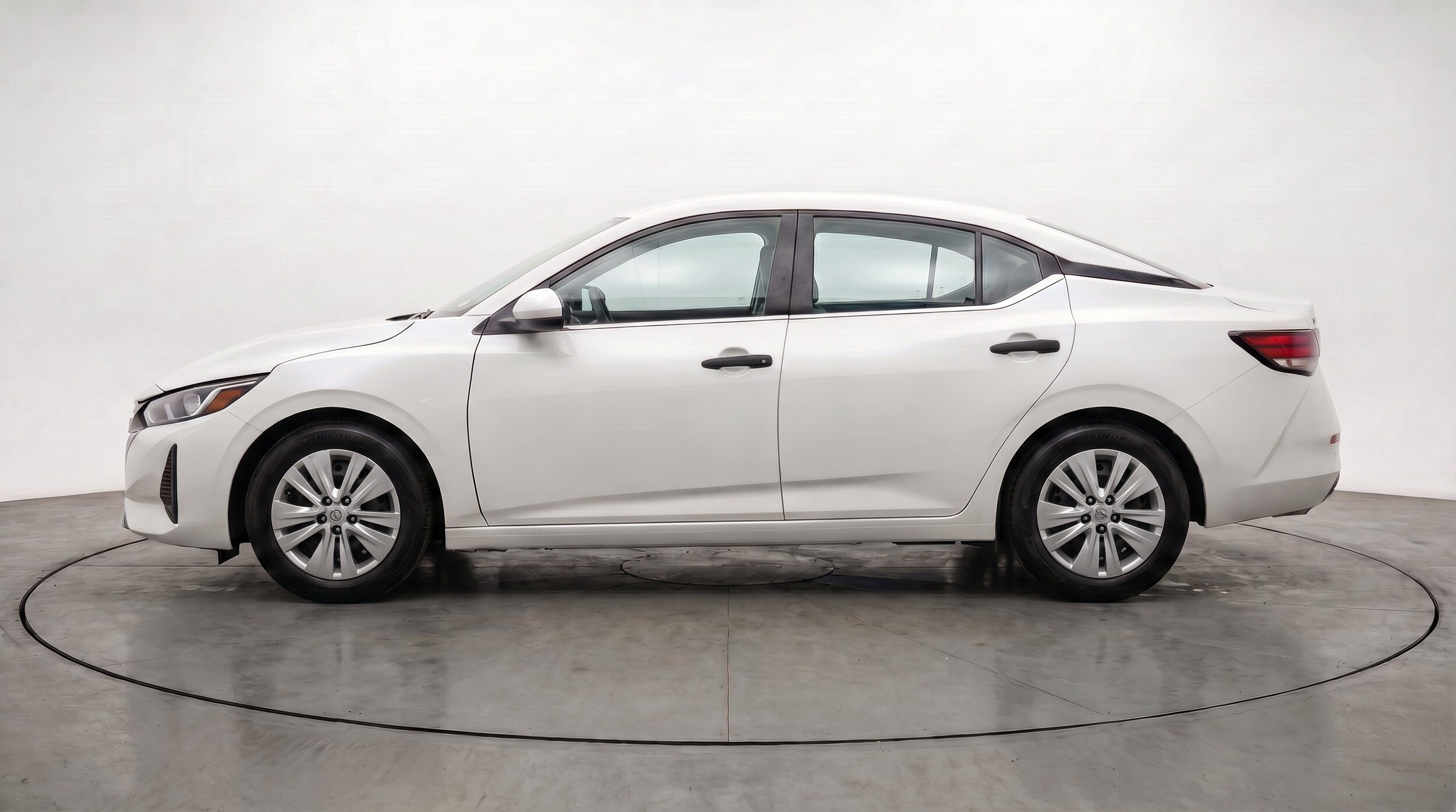 Thumbnail: 2025 Nissan Sentra - 5