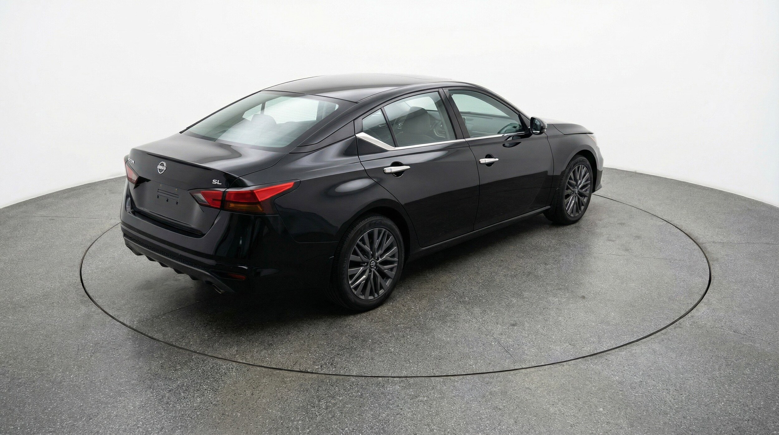 Thumbnail: 2025 Nissan Altima - 9