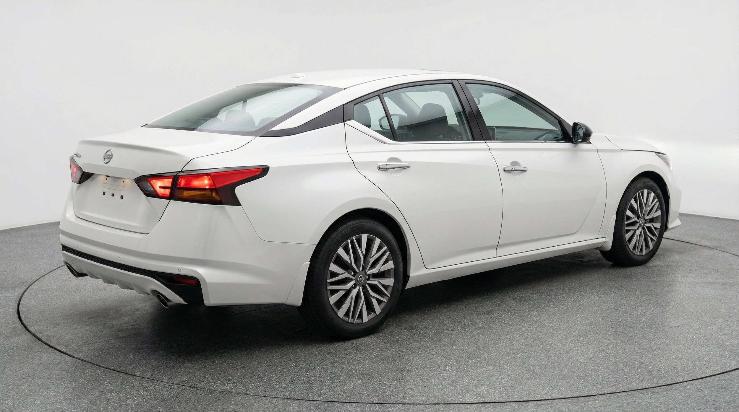 Thumbnail: 2025 Nissan Altima - 9