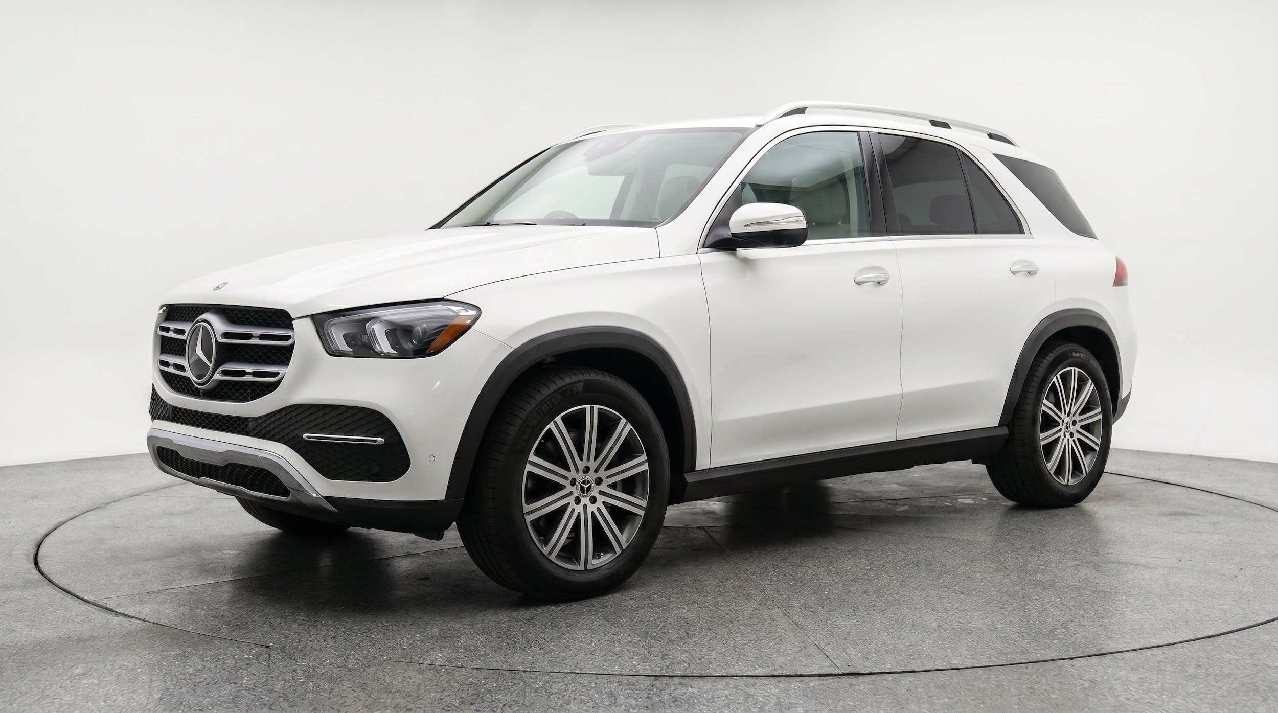 Thumbnail: 2026 Mercedes-Benz GLE - 3