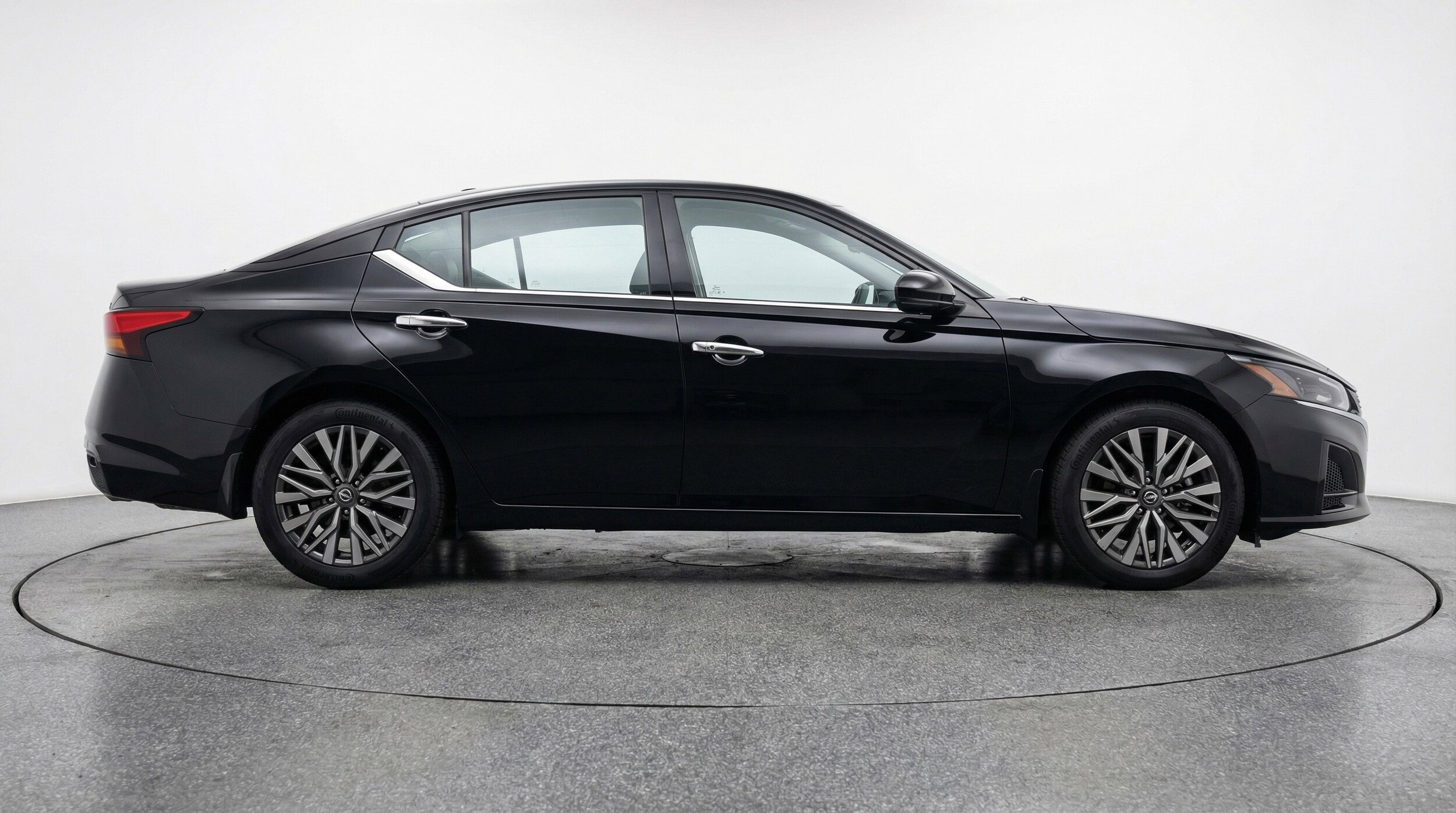 Thumbnail: 2025 Nissan Altima - 11