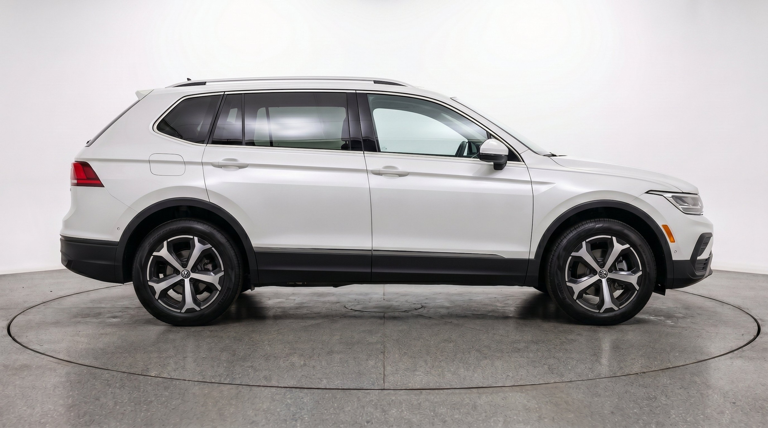 Thumbnail: 2026 Volkswagen Tiguan - 11
