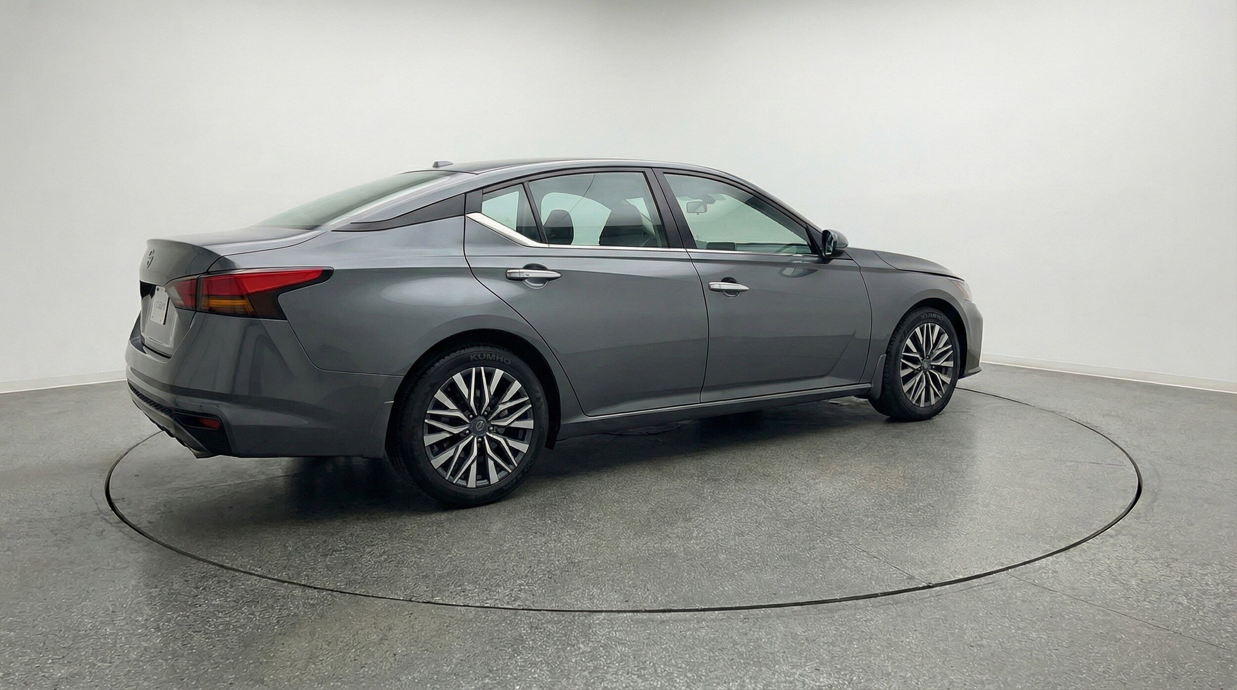 Thumbnail: 2025 Nissan Altima - 9