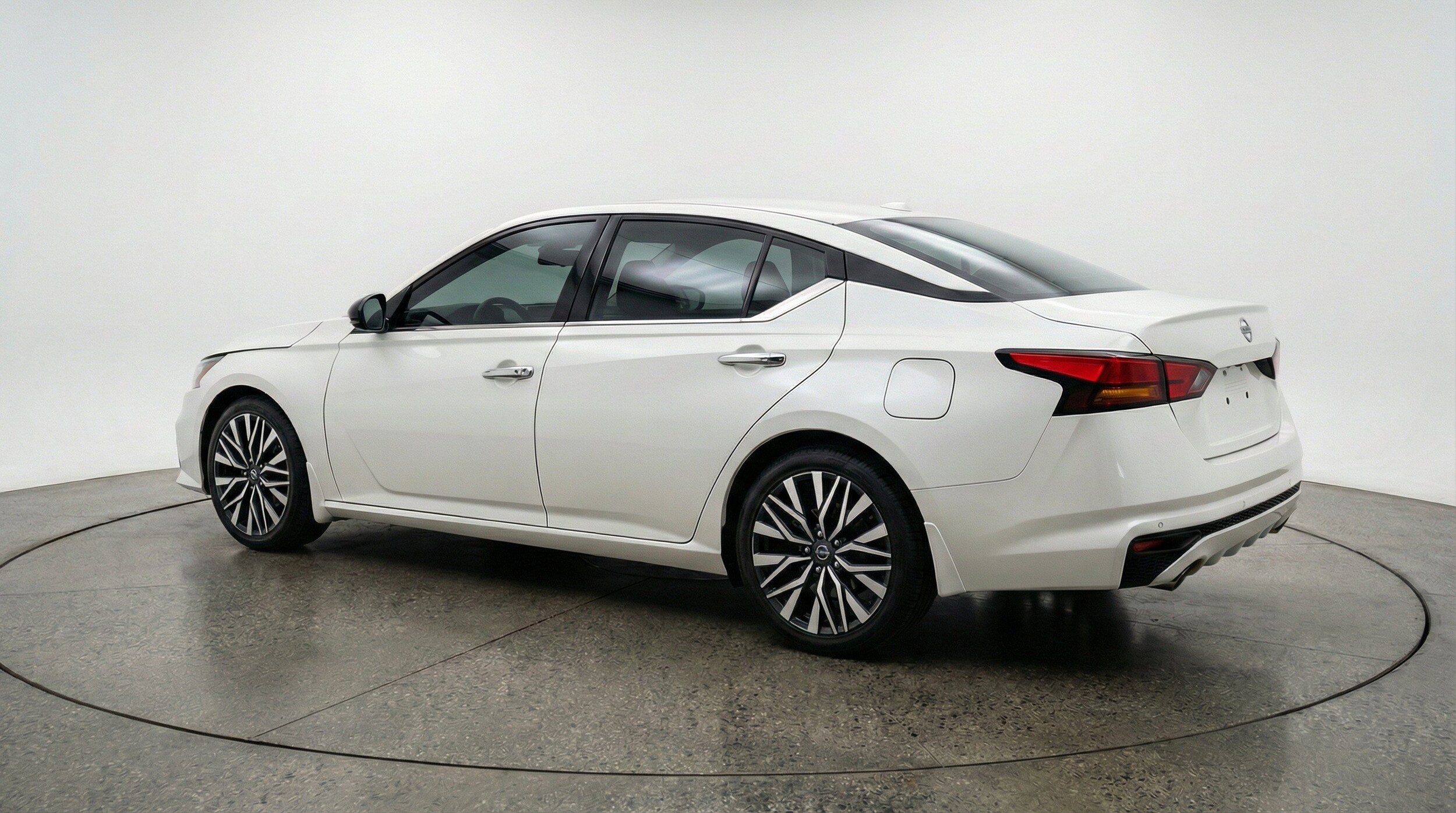 Thumbnail: 2025 Nissan Altima - 6
