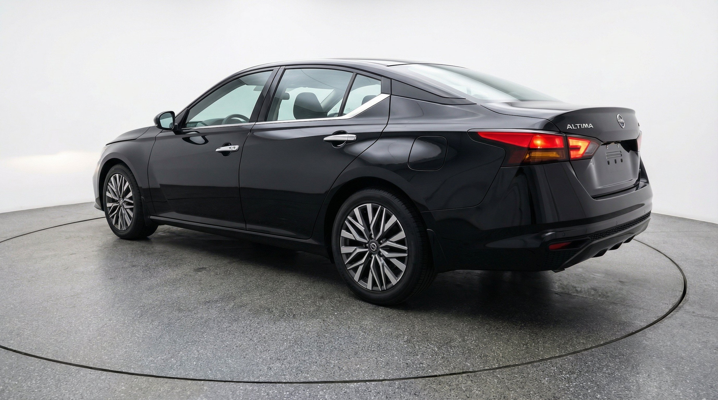 Thumbnail: 2025 Nissan Altima - 6