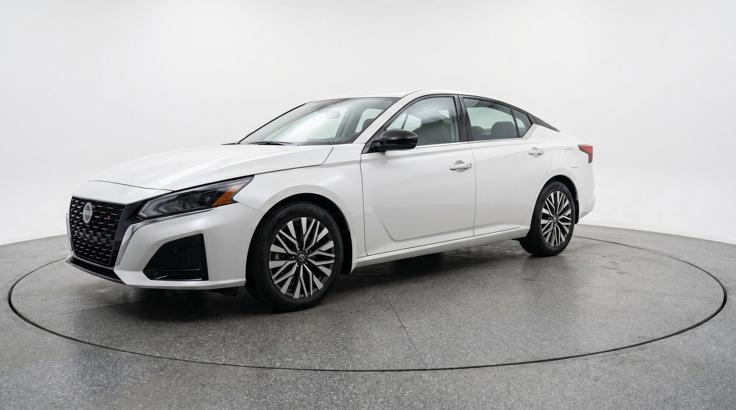 Thumbnail: 2025 Nissan Altima - 3