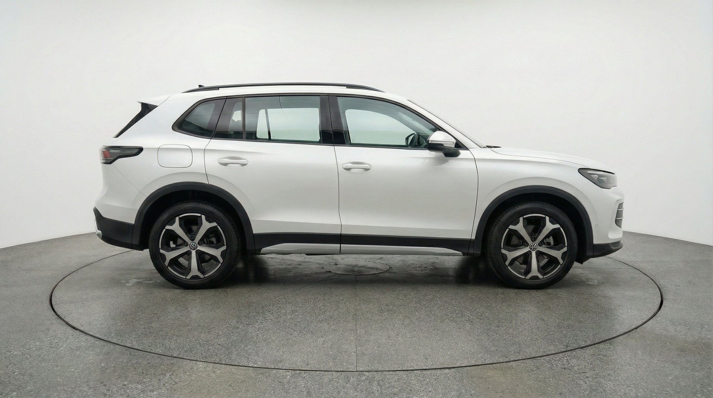 Thumbnail: 2026 Volkswagen Tiguan - 10