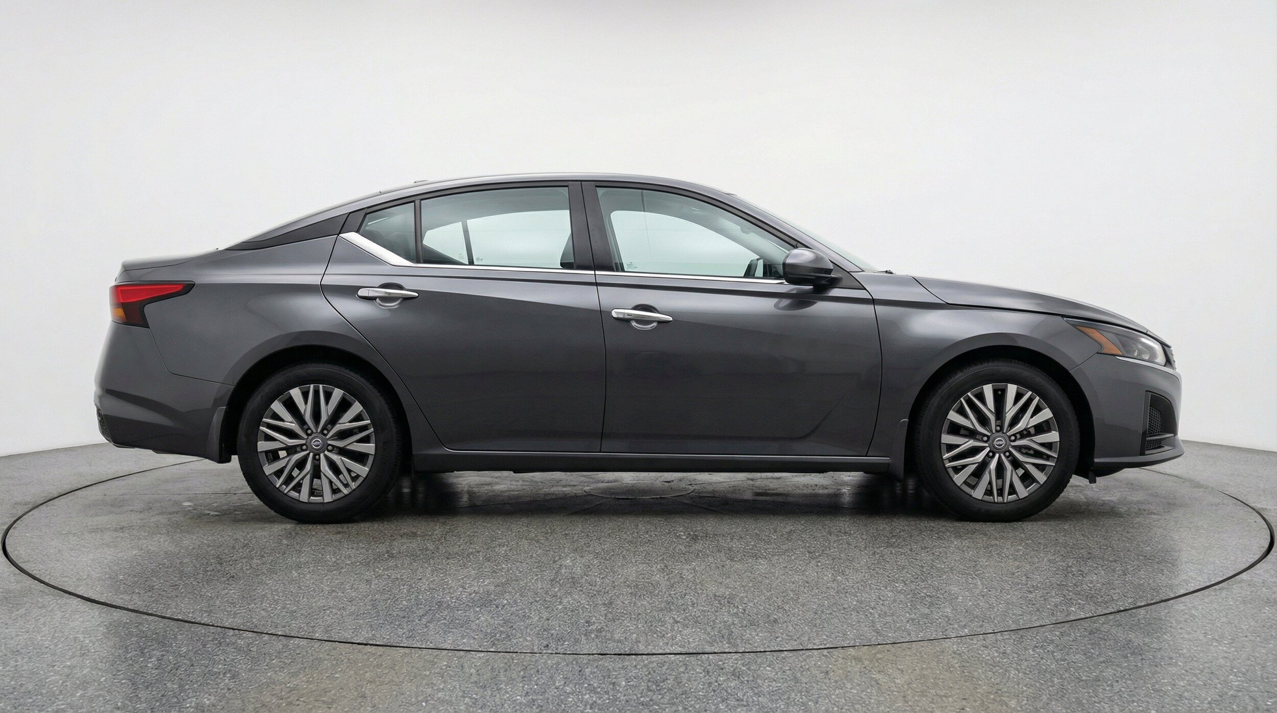 Thumbnail: 2025 Nissan Altima - 10