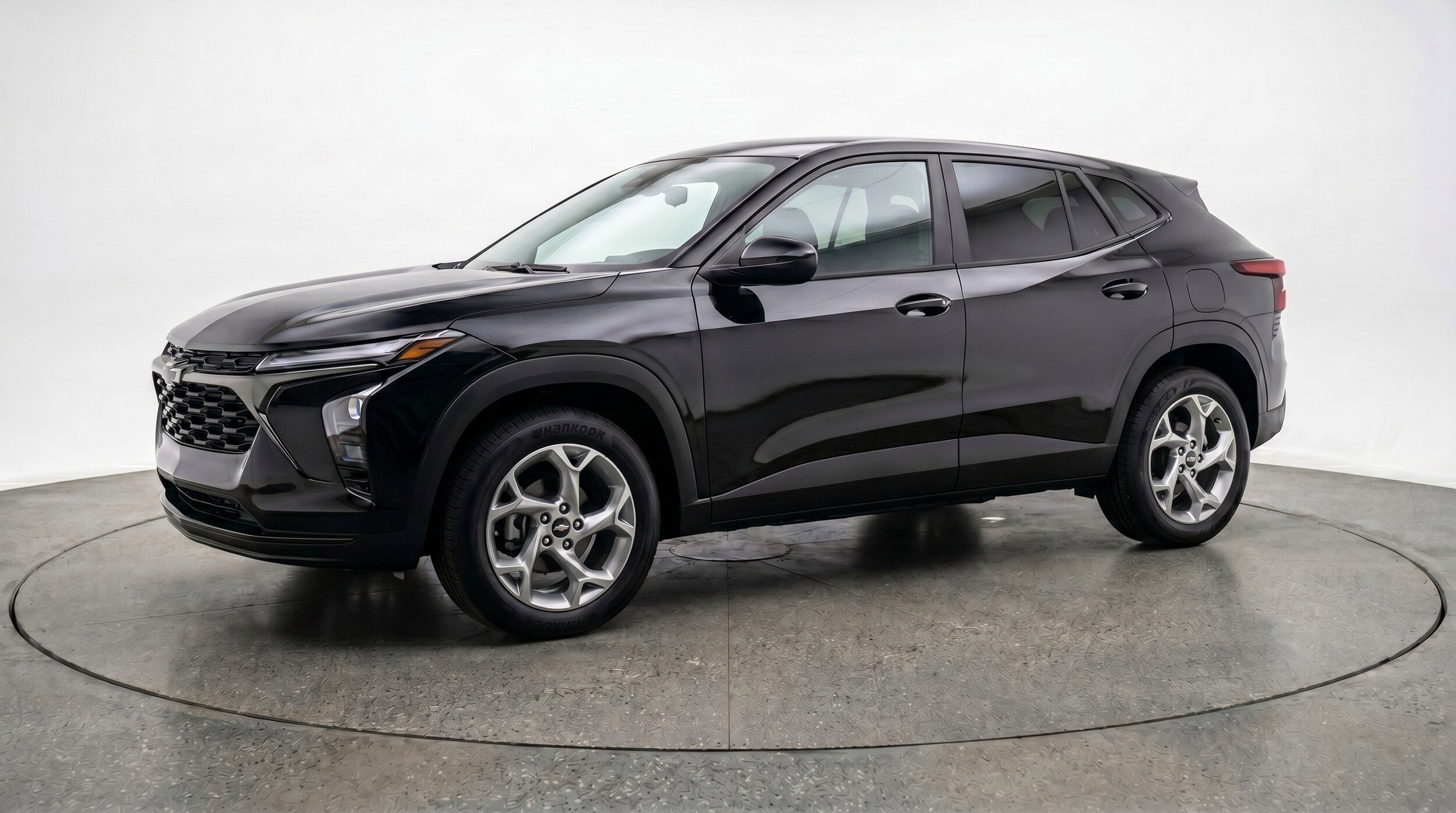 Thumbnail: 2025 Chevrolet Trax - 3