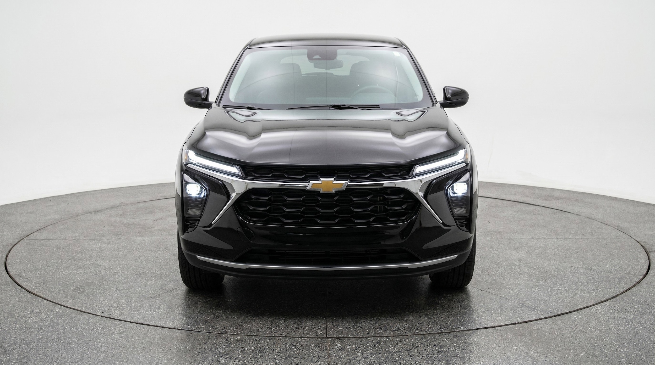 Thumbnail: 2025 Chevrolet Trax - 2