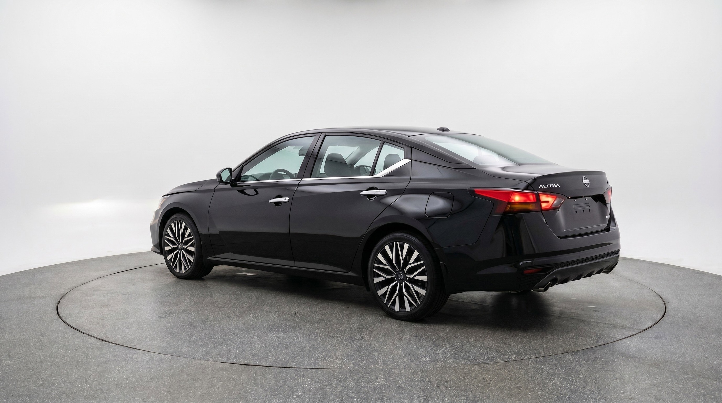 Thumbnail: 2025 Nissan Altima - 6